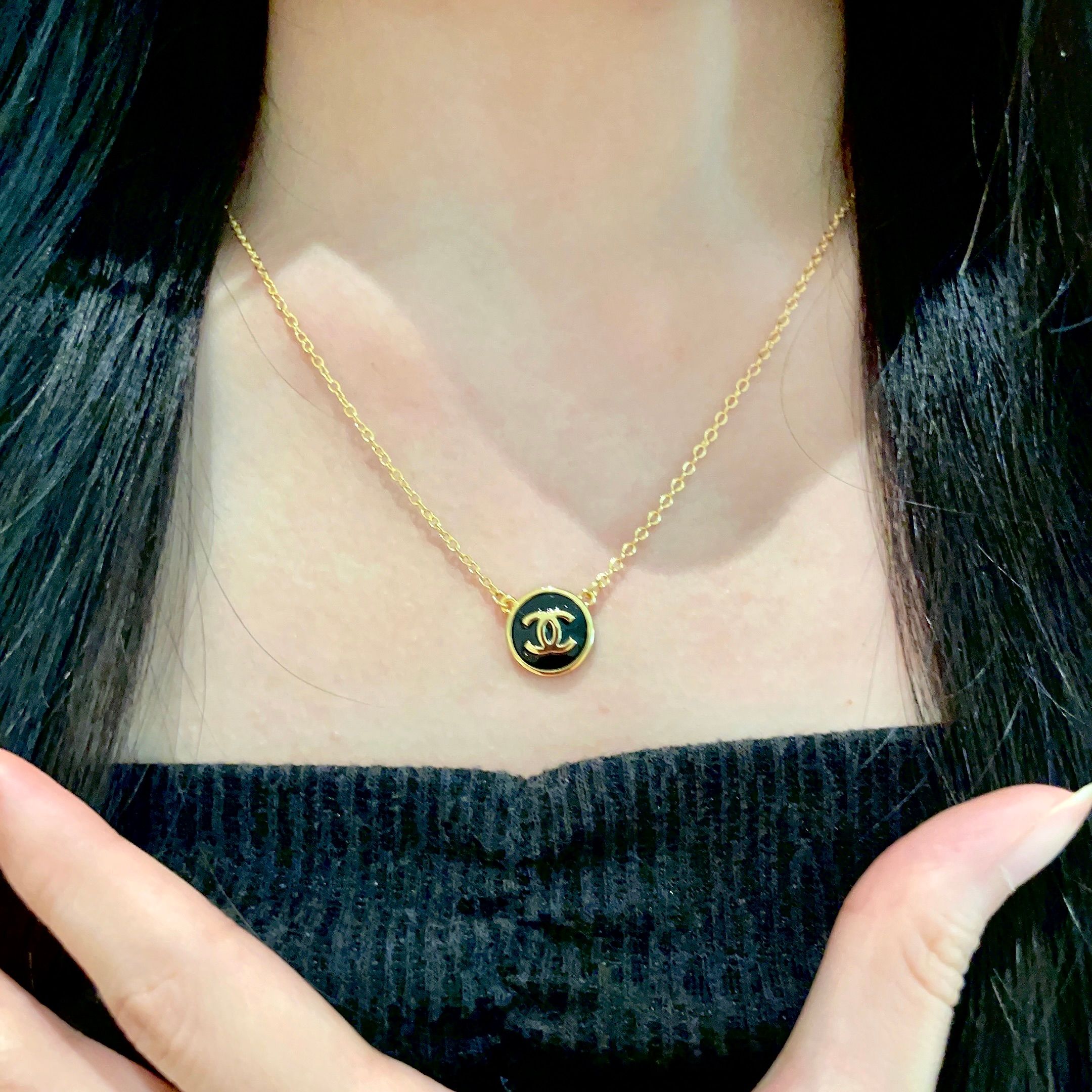  Chanel香奈儿 中古 项链👀小香家的款式真心无需多介绍😘🎶每一款都超好看，精致大方，非常显气质.