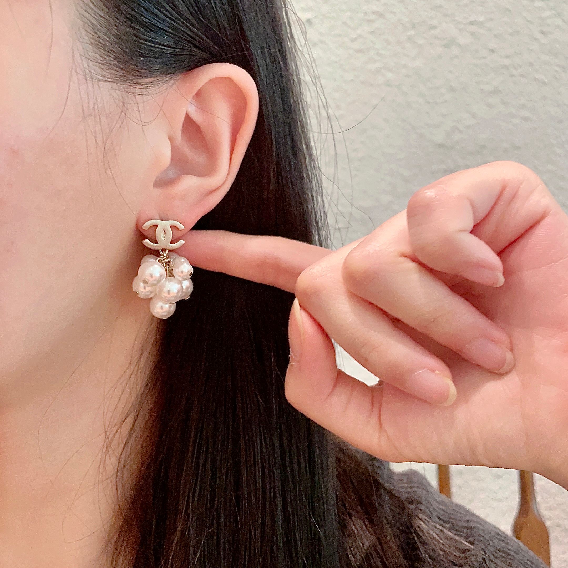  Chanel香奈儿 中古 双C耳钉👀原版复刻logo 小香家的款式真心无需多介绍😘🎶每一款都超好看，精