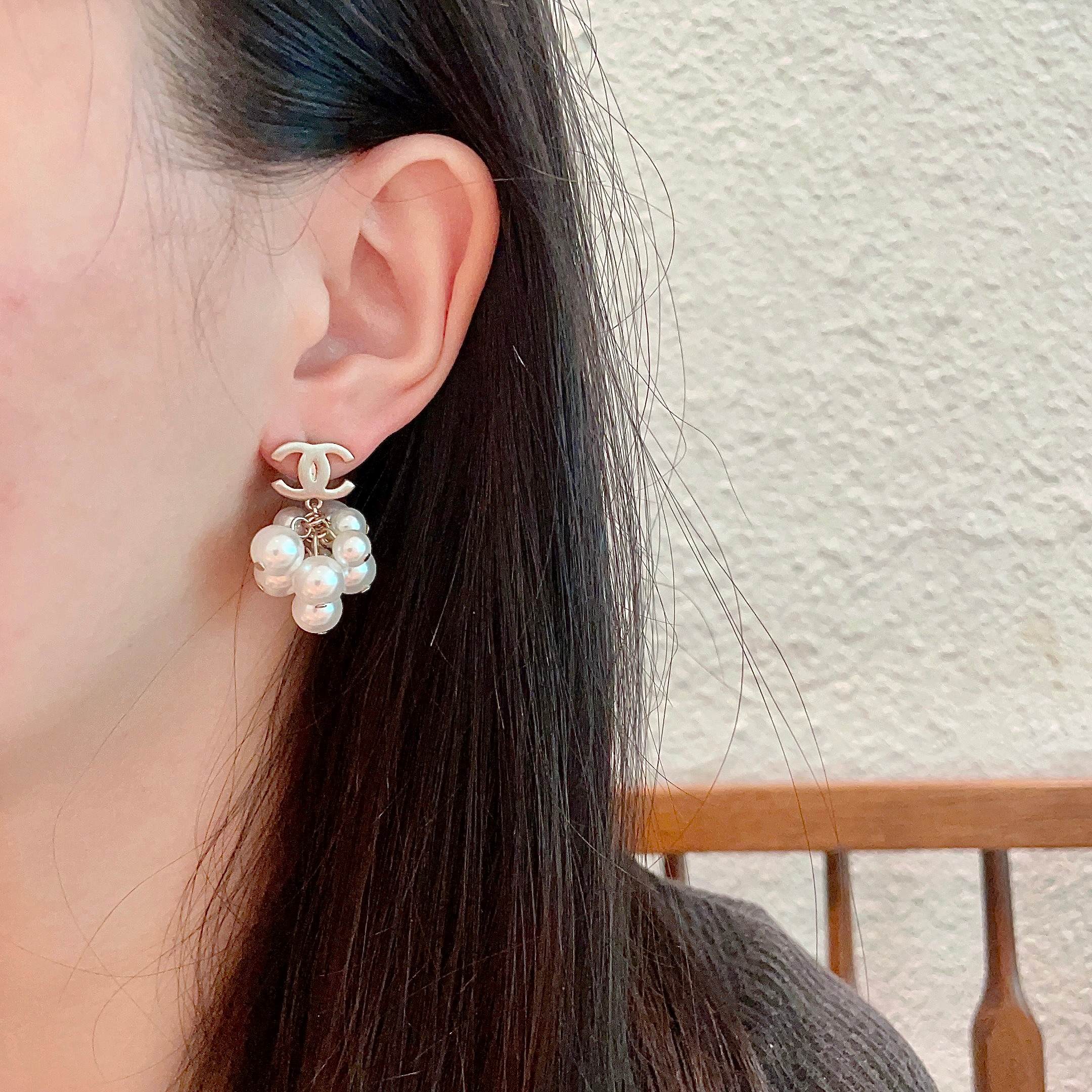  Chanel香奈儿 中古 双C耳钉👀原版复刻logo 小香家的款式真心无需多介绍😘🎶每一款都超好看，精