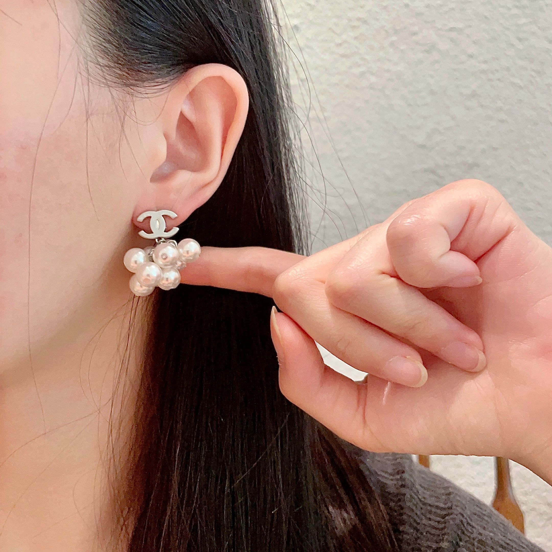  Chanel香奈儿 中古 双C耳钉👀原版复刻logo 小香家的款式真心无需多介绍😘🎶每一款都超好看，精