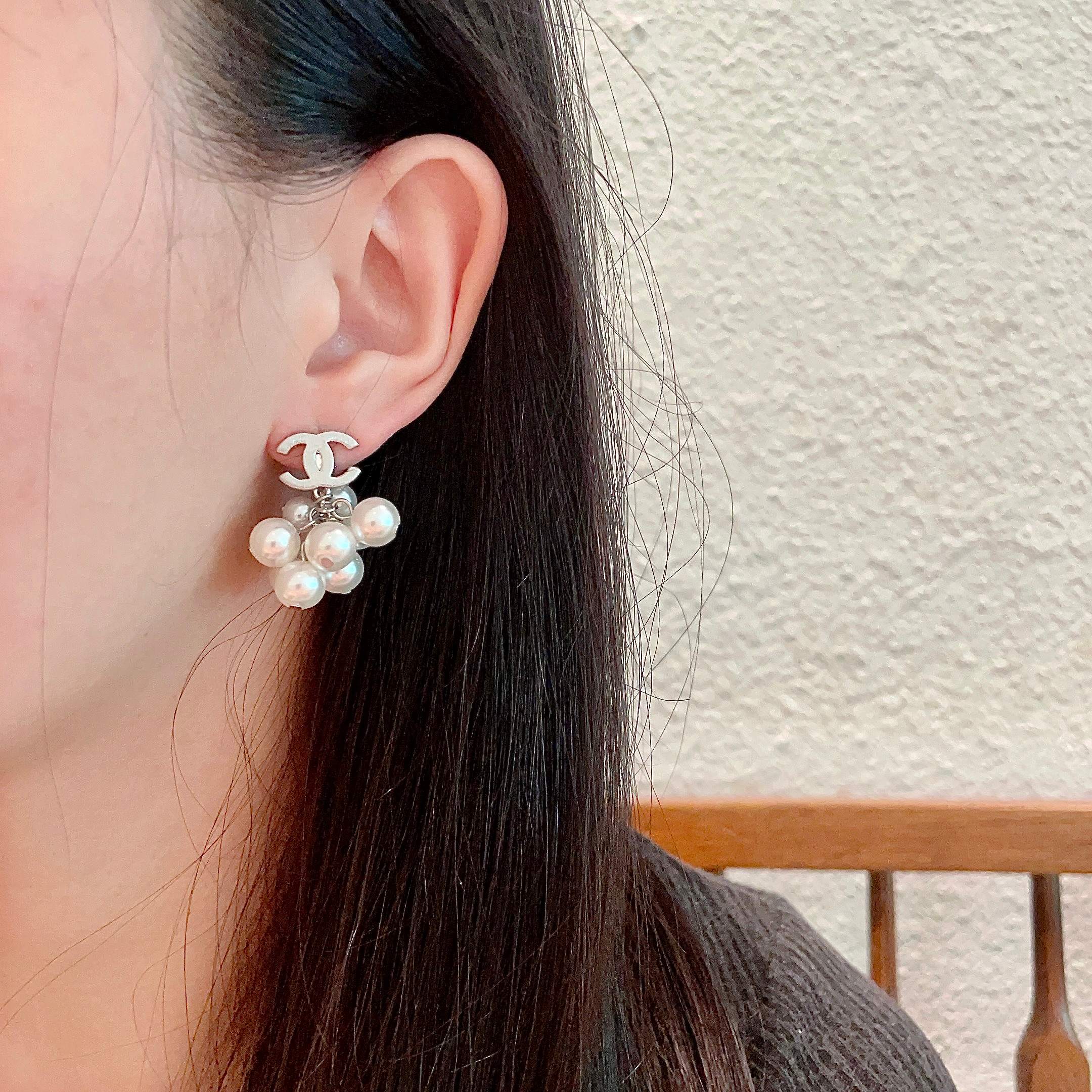  Chanel香奈儿 中古 双C耳钉👀原版复刻logo 小香家的款式真心无需多介绍😘🎶每一款都超好看，精