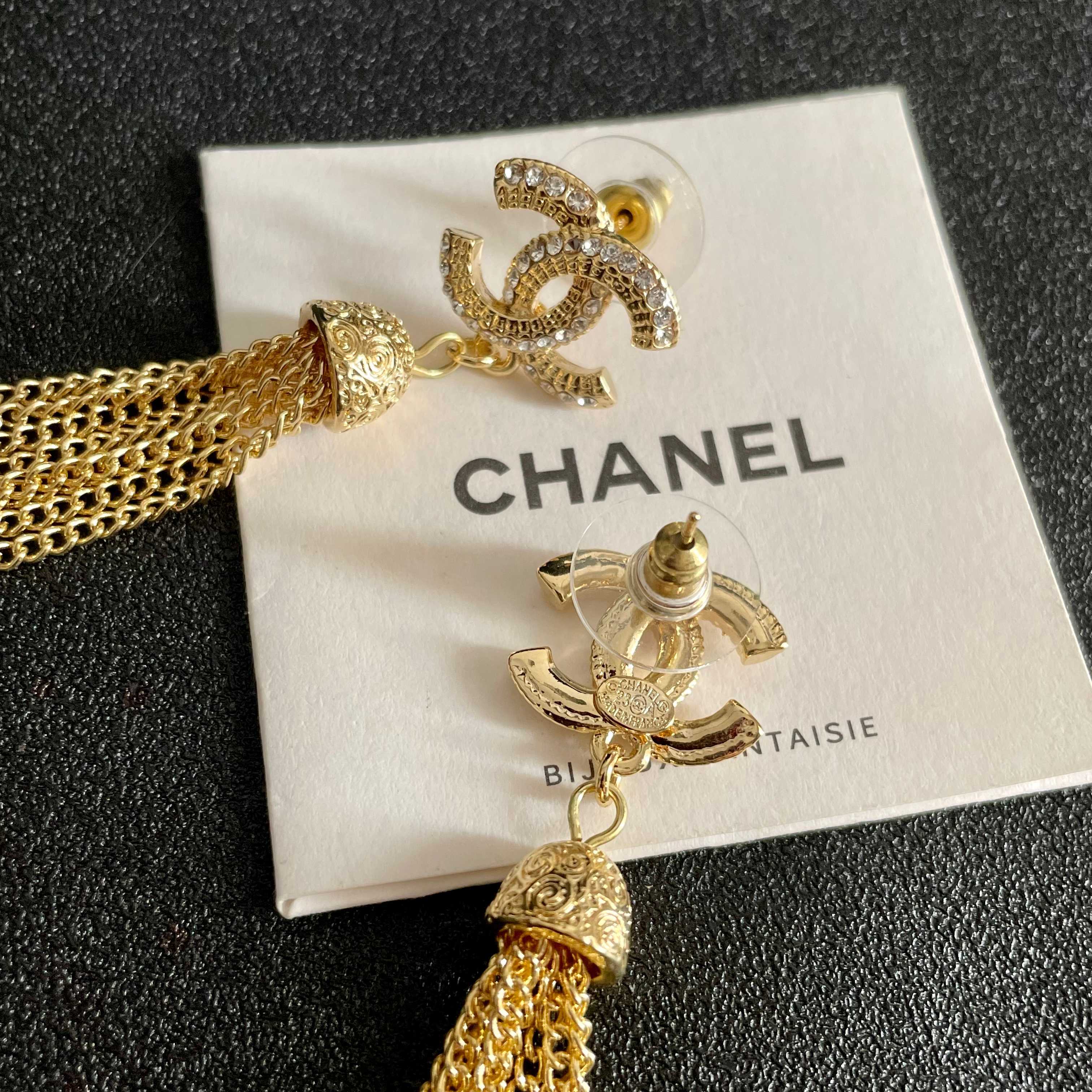  Chanel香奈儿 中古 双C耳钉👀原版复刻logo 小香家的款式真心无需多介绍😘🎶每一款都超好看，精