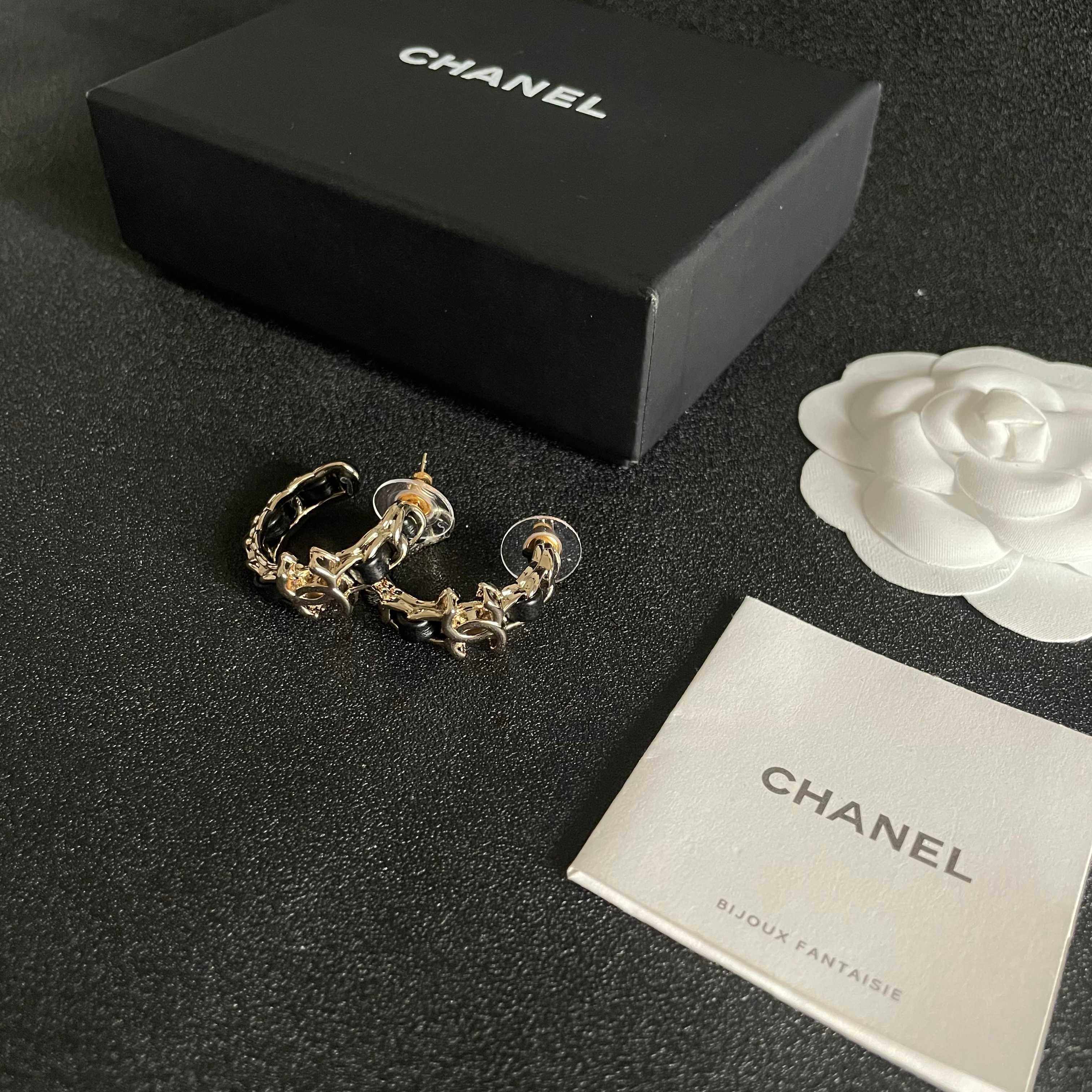  Chanel香奈儿 中古 双C耳钉👀原版复刻logo 小香家的款式真心无需多介绍😘🎶每一款都超好看，精