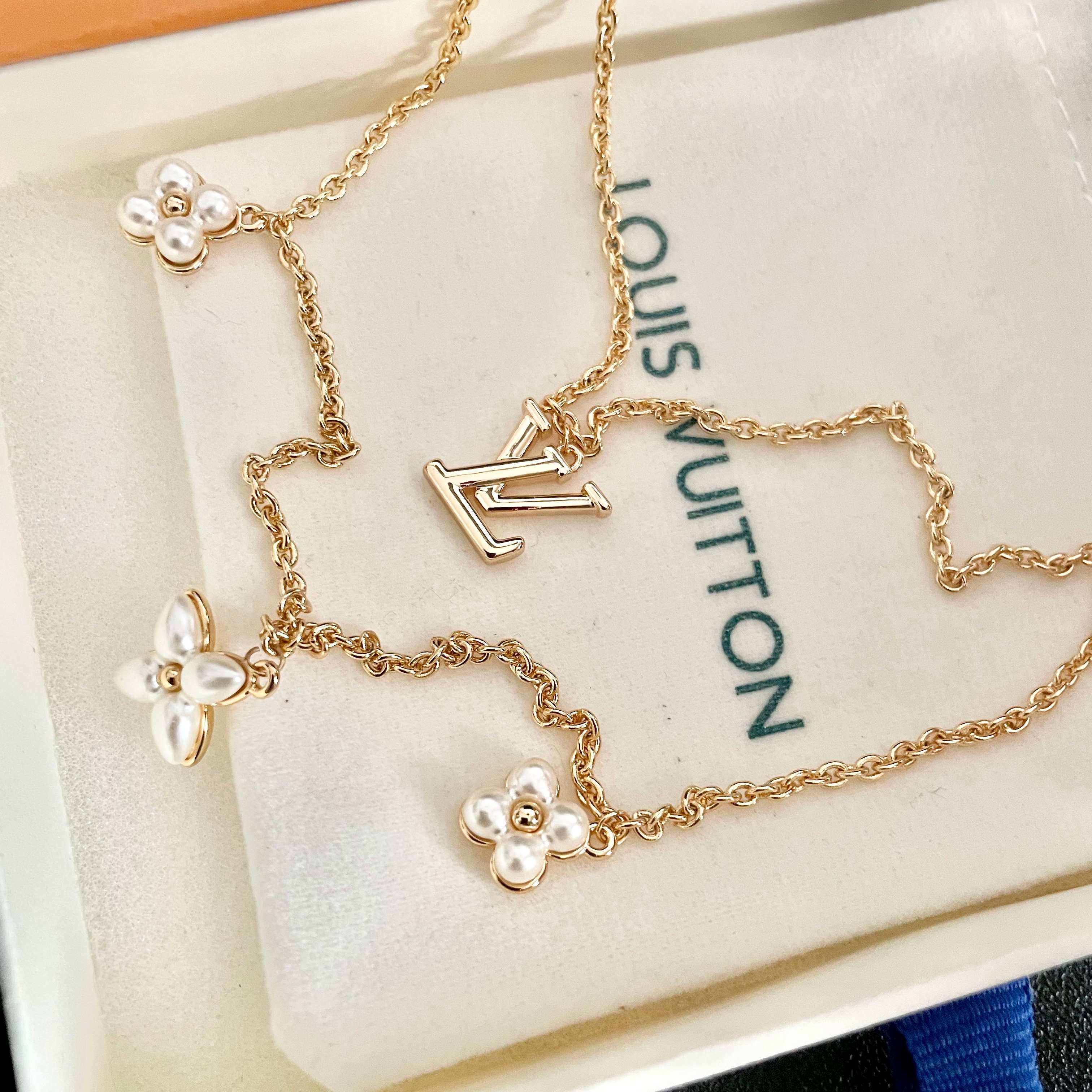💥💥Louis Vuitton 路易威登 设计独特 (用LV经典之作图形理念)👋好看🧚‍♀️项链 超级无