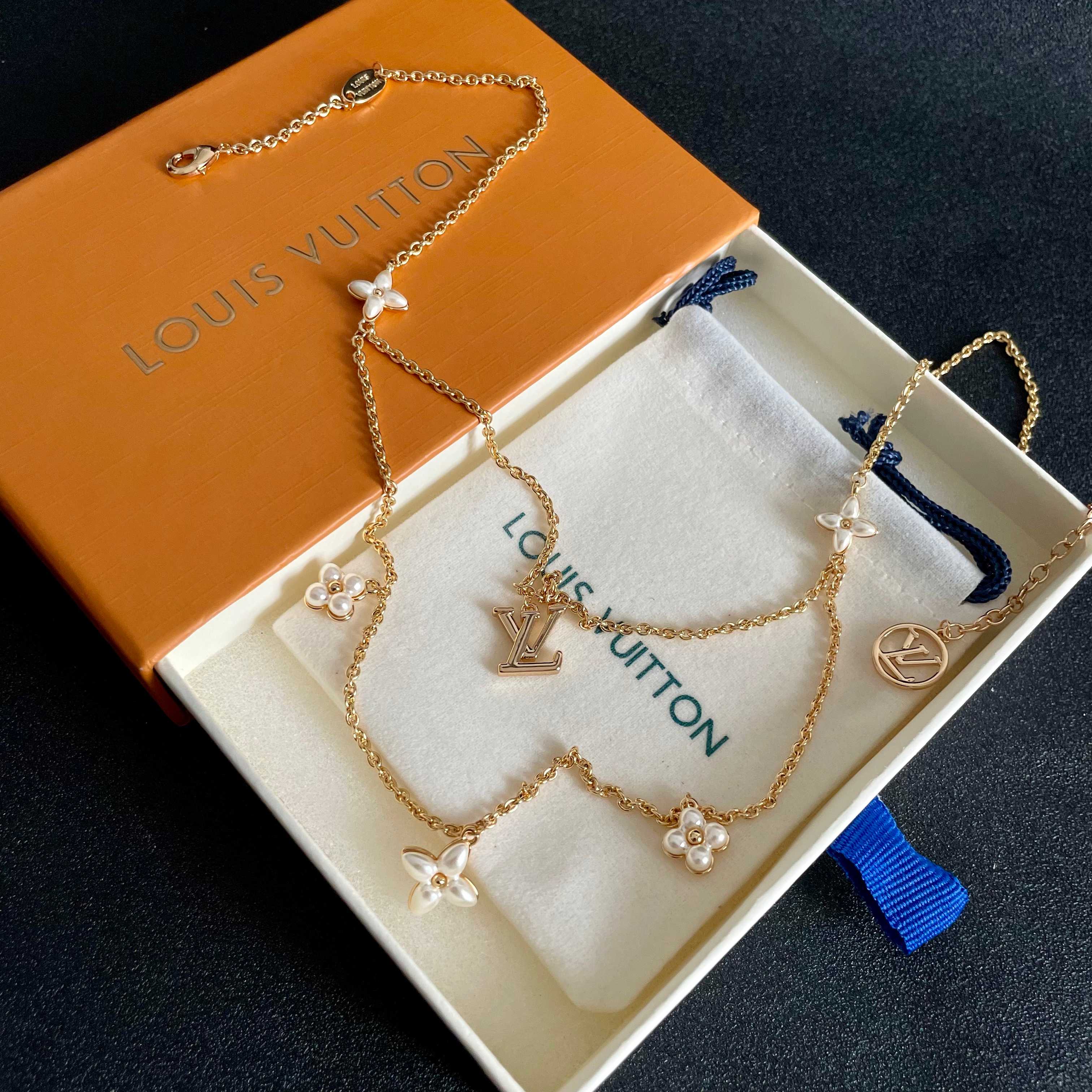 💥💥Louis Vuitton 路易威登 设计独特 (用LV经典之作图形理念)👋好看🧚‍♀️项链 超级无