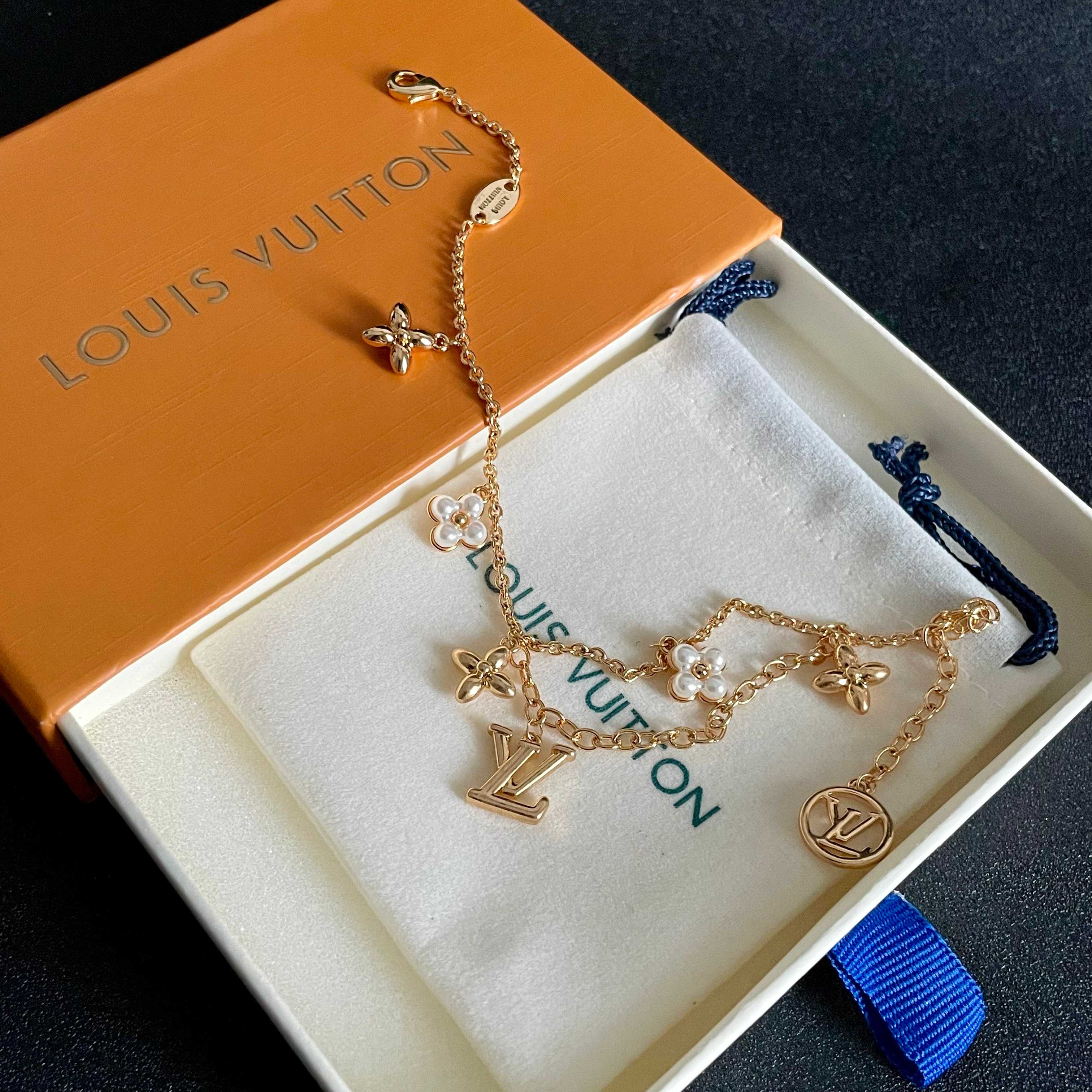 💥💥Louis Vuitton 路易威登 设计独特 (用LV经典之作图形理念)👋好看🧚‍♀️手链链 超级