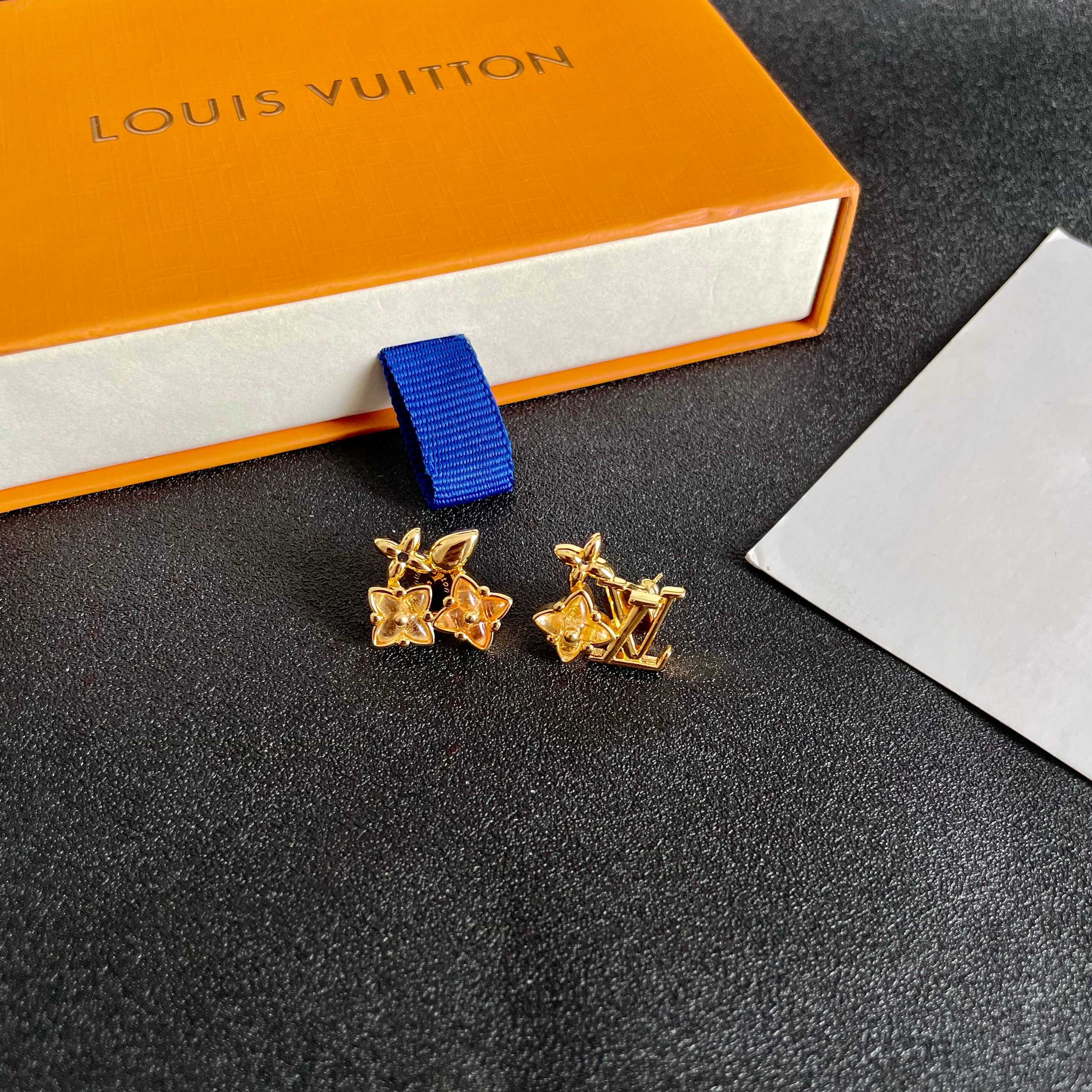 👑Lv 路易威登 2025年早春新品耳钉 经典老花耳环 超精工cnc工艺技术 上身美美哒 特别适合夏日搭