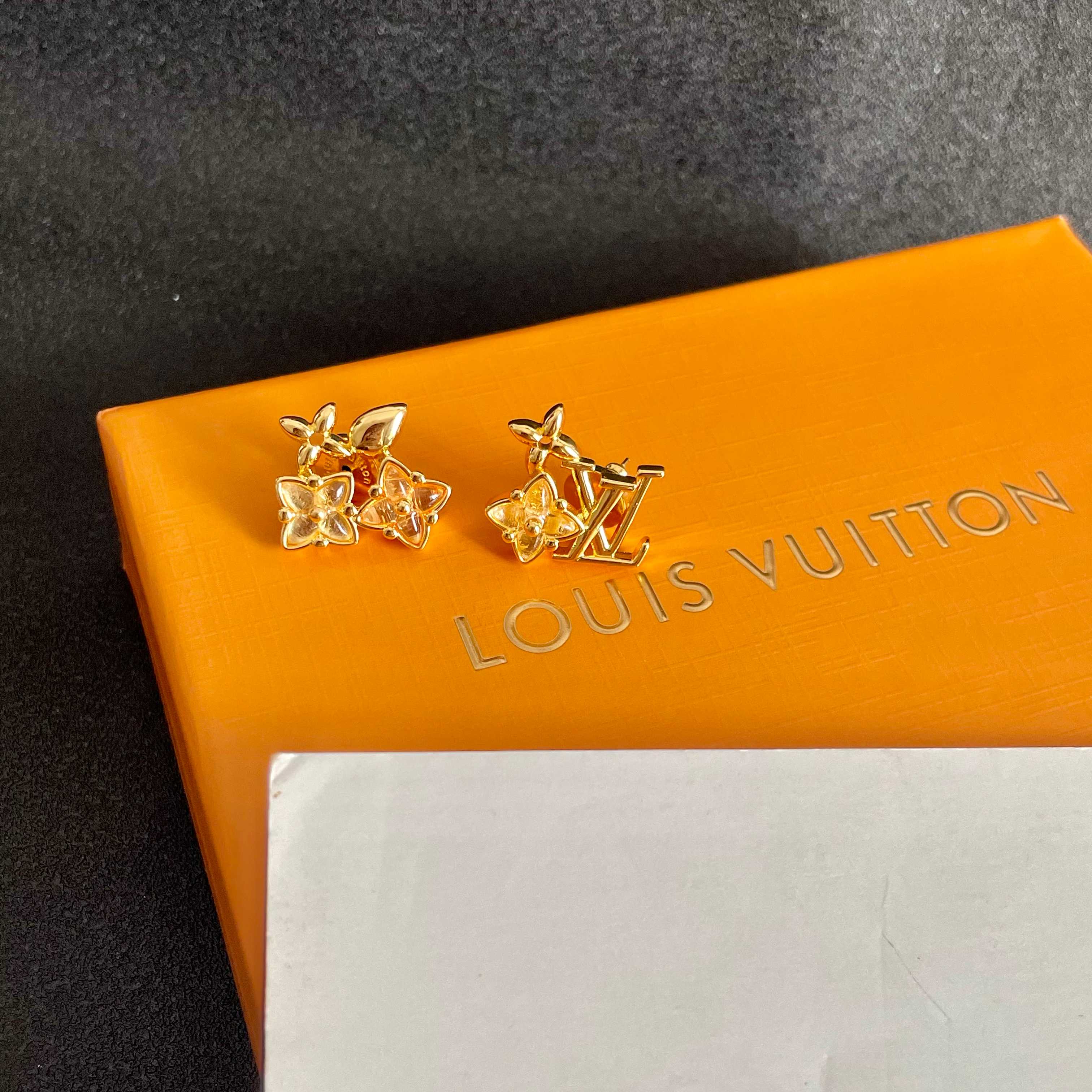 👑Lv 路易威登 2025年早春新品耳钉 经典老花耳环 超精工cnc工艺技术 上身美美哒 特别适合夏日搭