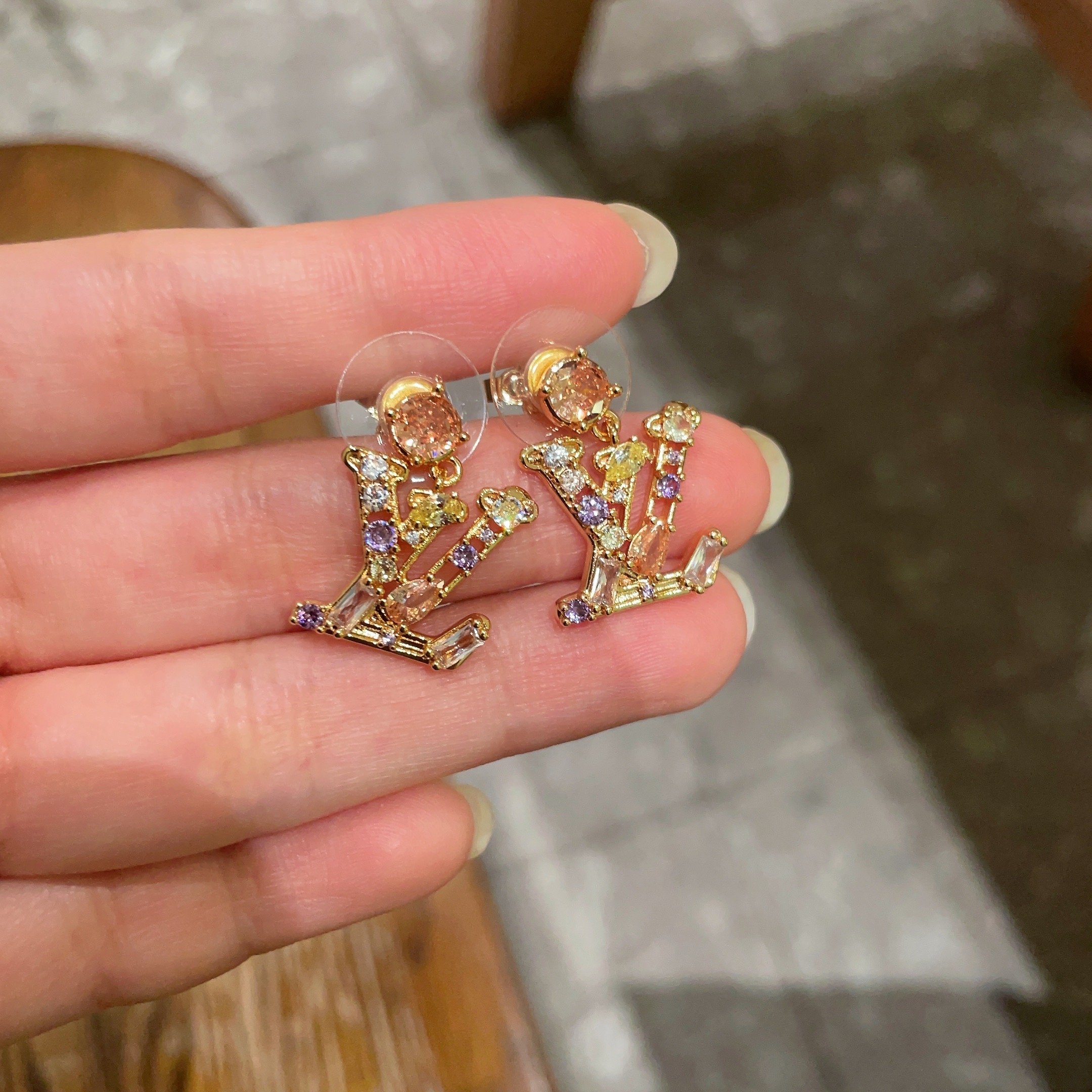 👑Lv 路易威登 2025年早春新品耳钉 经典老花耳环 超精工cnc工艺技术 上身美美哒 特别适合夏日搭