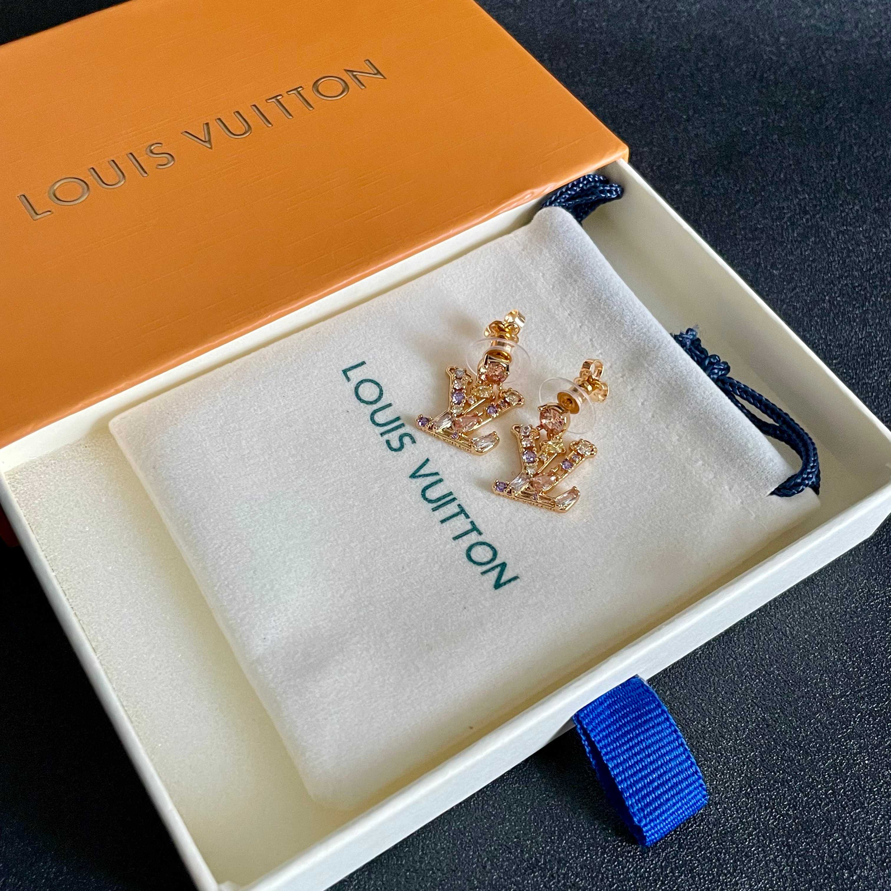 👑Lv 路易威登 2025年早春新品耳钉 经典老花耳环 超精工cnc工艺技术 上身美美哒 特别适合夏日搭