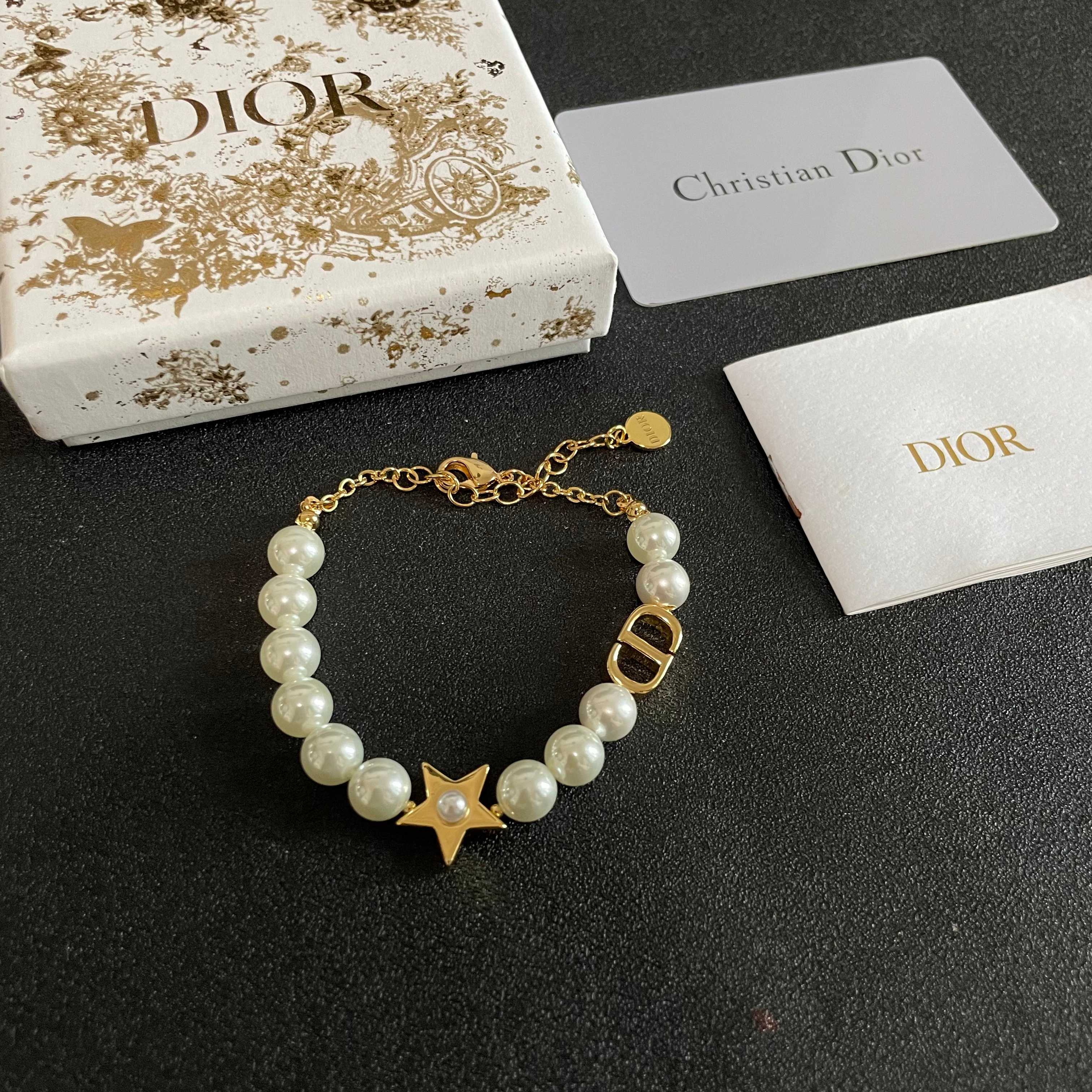 👑Dior 迪奥  中古 手链 专柜一致上新 精选原版一致 黄铜材质 甜美气质高雅.