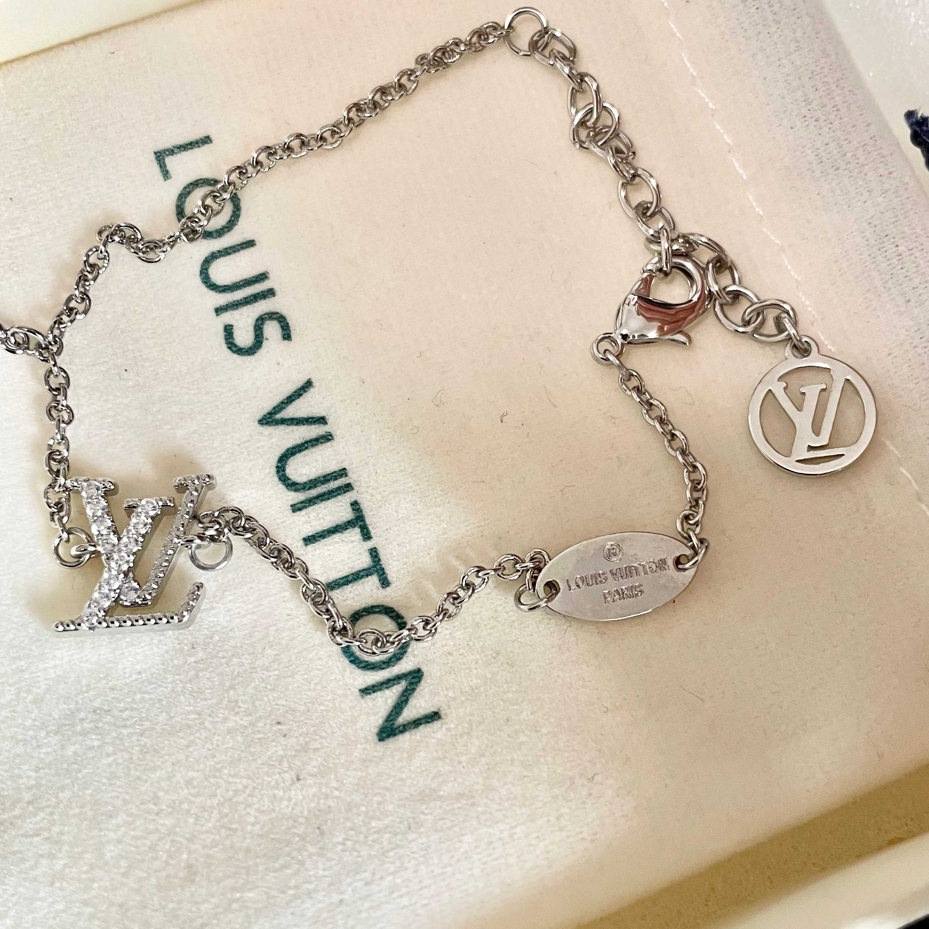 💥💥Louis Vuitton 路易威登 设计独特 (用LV经典之作图形理念)👋好看🧚‍♀️手链链 超级