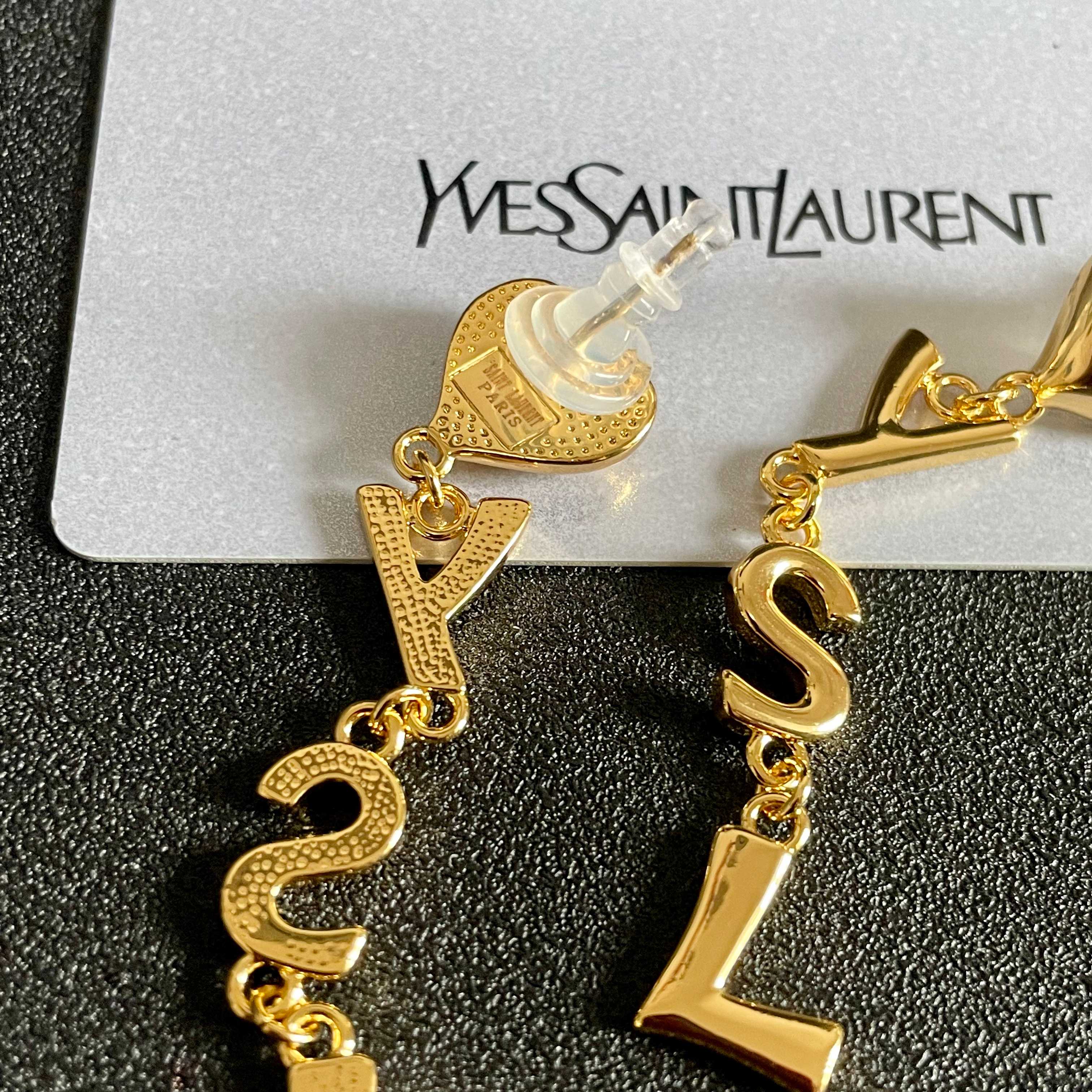  YSL 圣罗兰 中古耳钉 原装黄铜材质 Yves Saint Laurent 创立于1961年 优雅抽