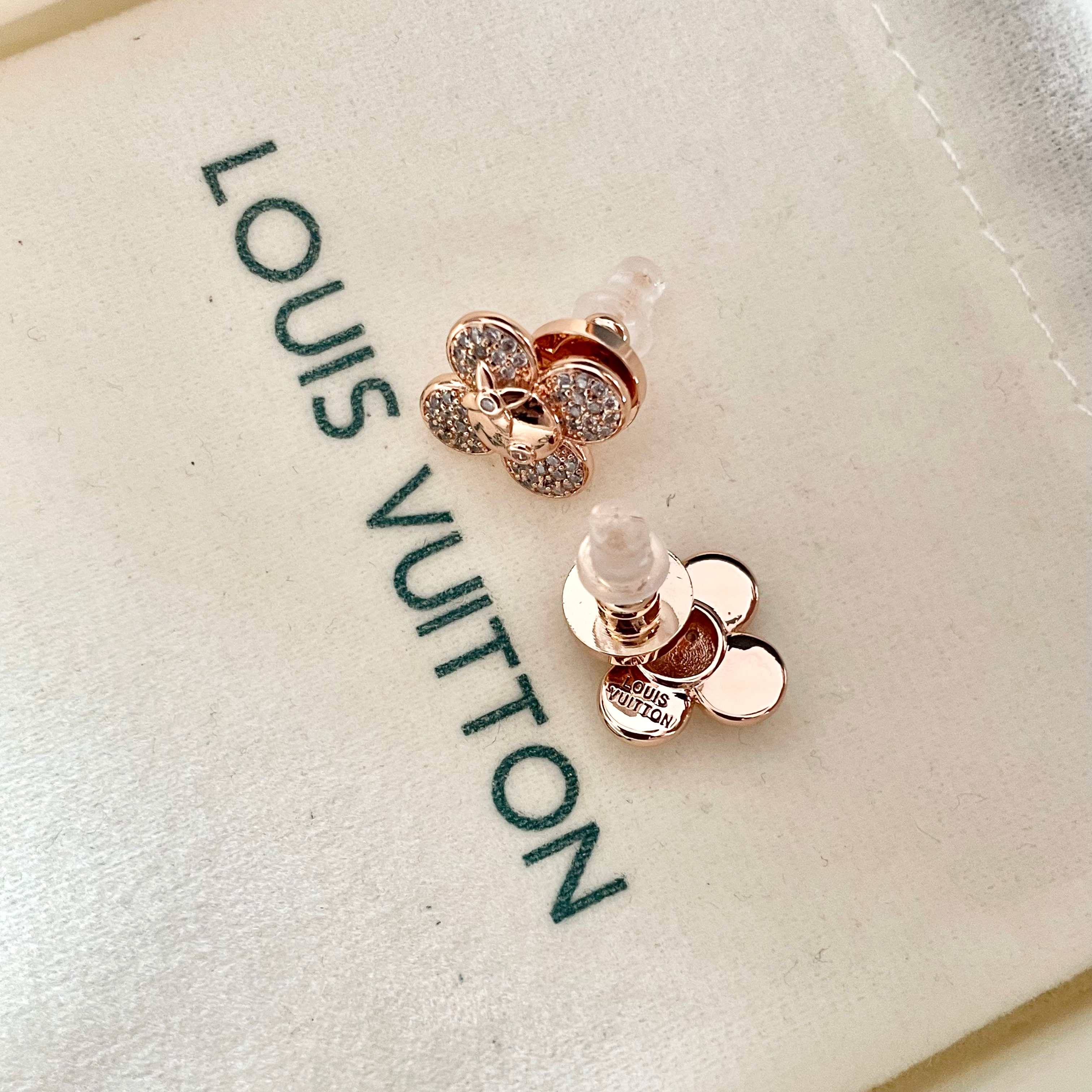 👑Lv 路易威登 2025年早春新品耳钉 经典老花耳环 超精工cnc工艺技术 上身美美哒 特别适合夏日搭