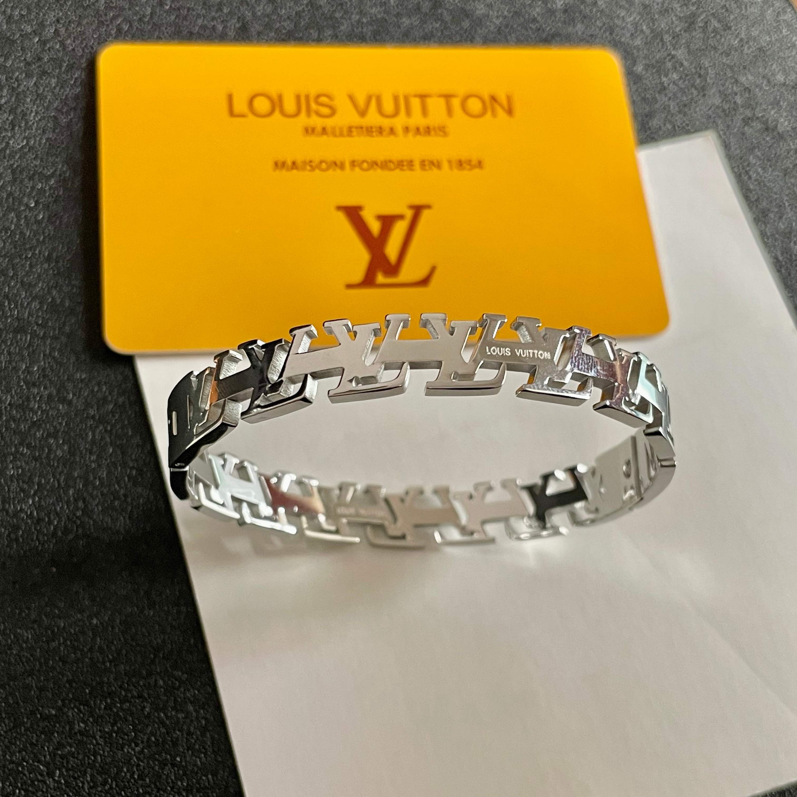 💥新品😍 原单货 LV字母印花雕刻带logo镂空手镯🔹🔹Louis Vuitton 路易威登 🔹专柜一致