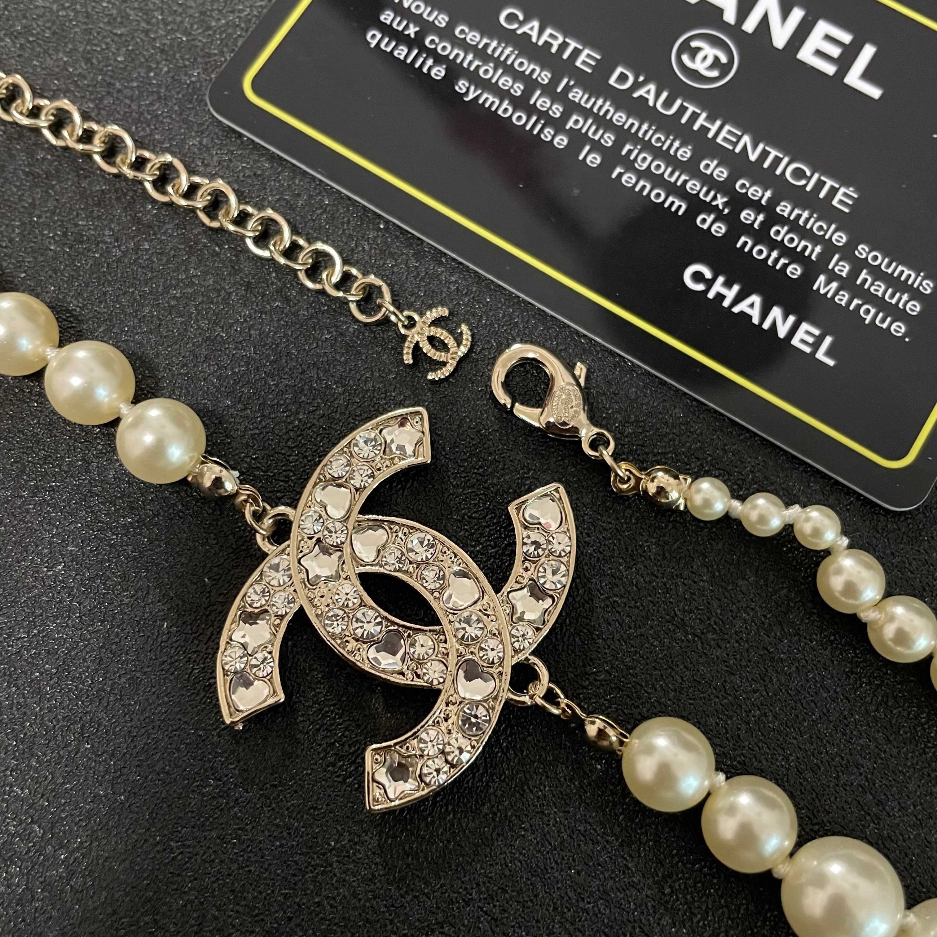  Chanel香奈儿 中古 项链👀小香家的款式真心无需多介绍😘🎶每一款都超好看，精致大方，非常显气质。