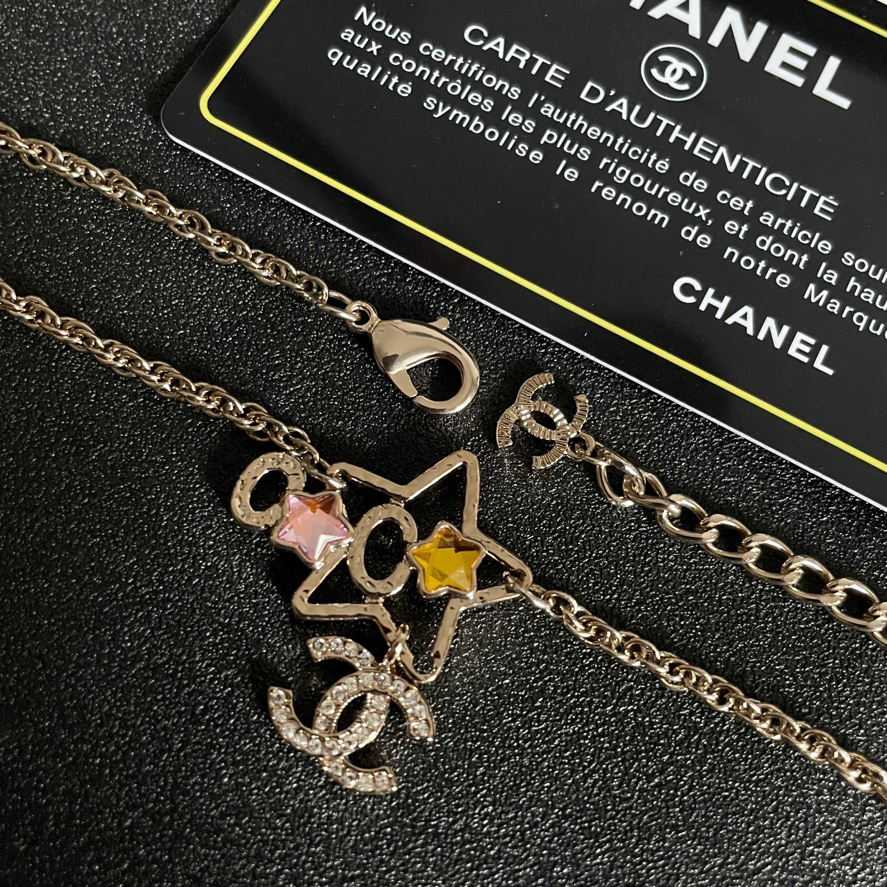  Chanel香奈儿 中古 项链👀小香家的款式真心无需多介绍😘🎶每一款都超好看，精致大方，非常显气质。