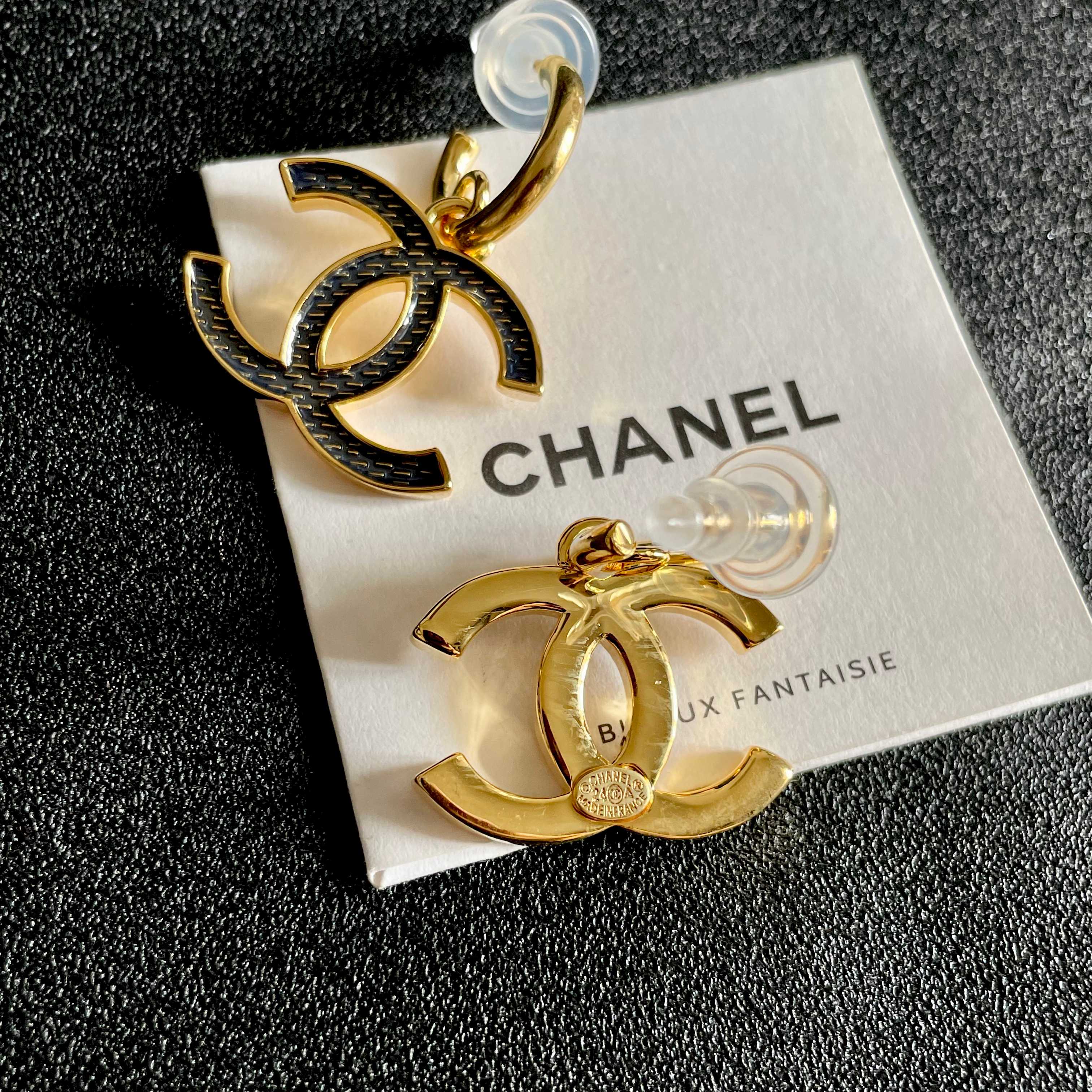  Chanel香奈儿 中古 双C耳钉👀原版复刻logo 小香家的款式真心无需多介绍😘🎶每一款都超好看，精
