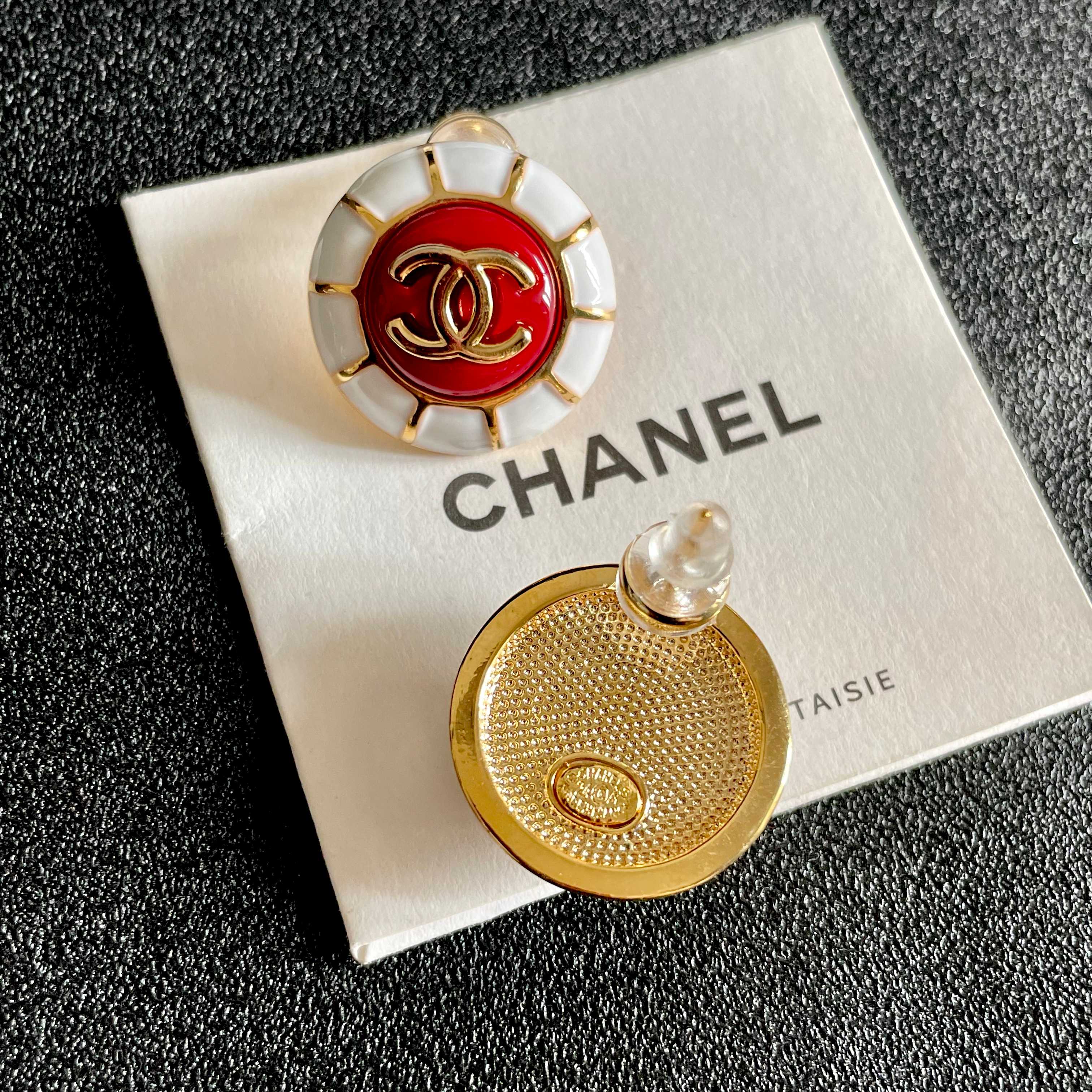  Chanel香奈儿 中古 双C耳钉👀原版复刻logo 小香家的款式真心无需多介绍😘🎶每一款都超好看，精