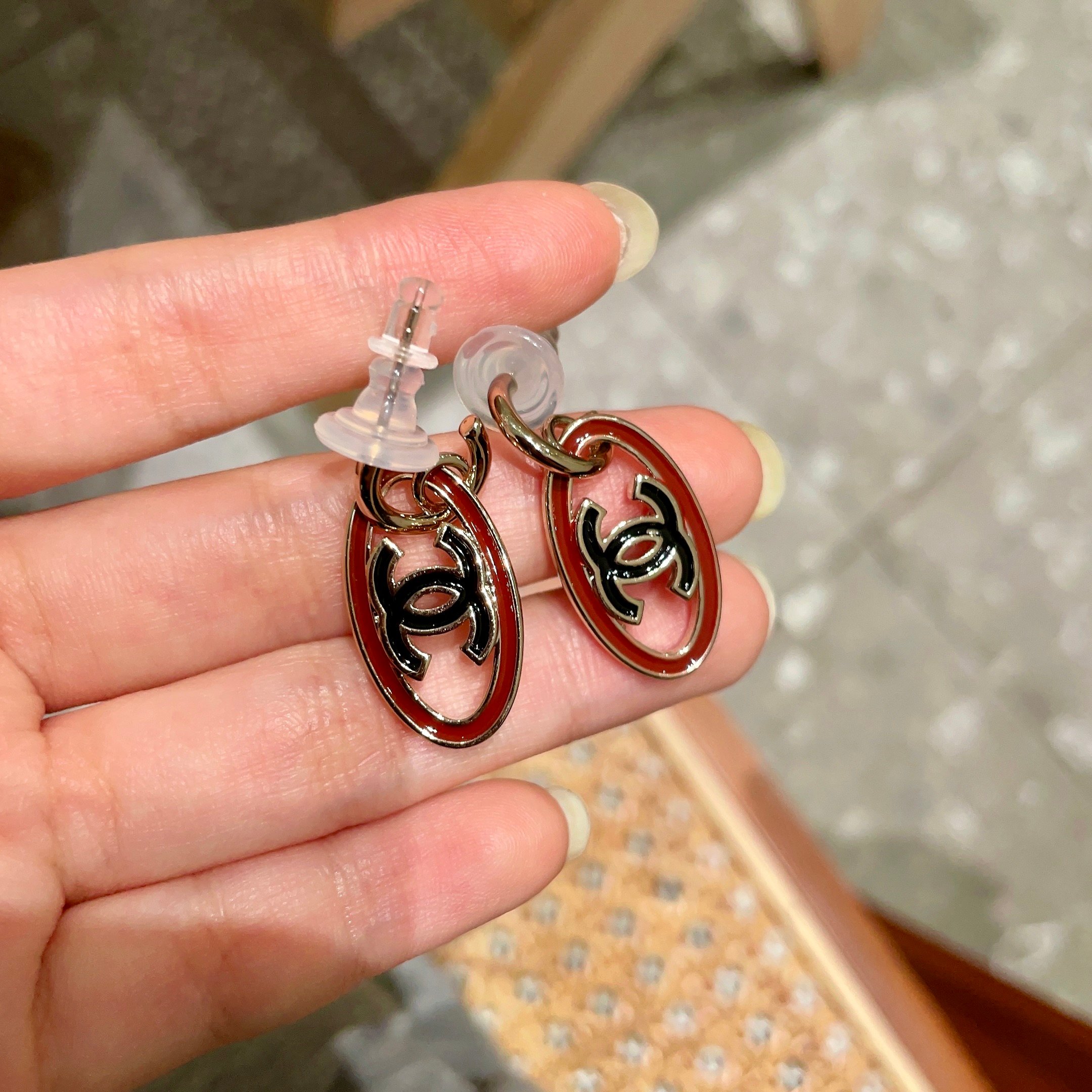  Chanel香奈儿 中古 双C耳钉👀原版复刻logo 小香家的款式真心无需多介绍😘🎶每一款都超好看，精