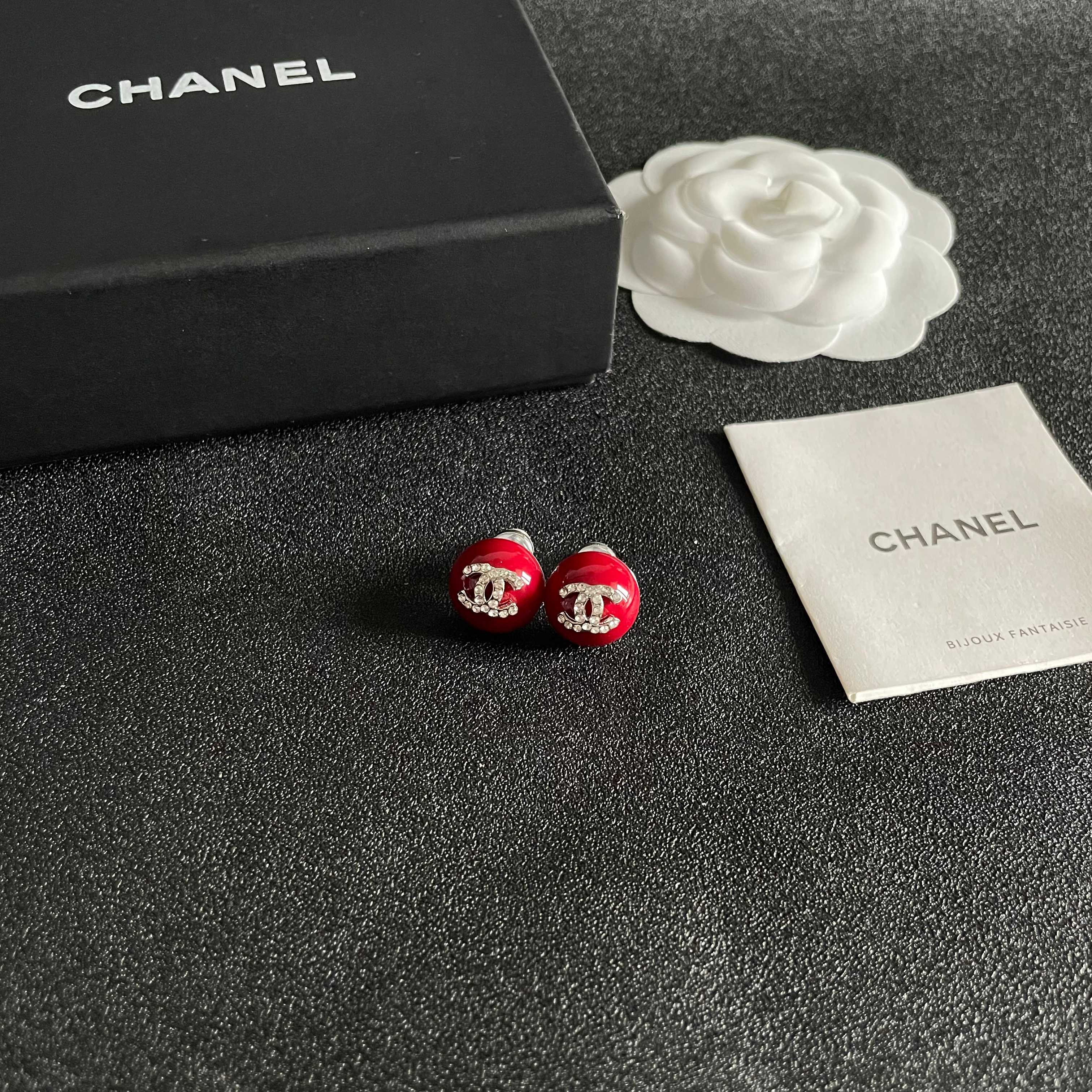  Chanel香奈儿 中古 双C耳钉👀原版复刻logo 小香家的款式真心无需多介绍😘🎶每一款都超好看，精