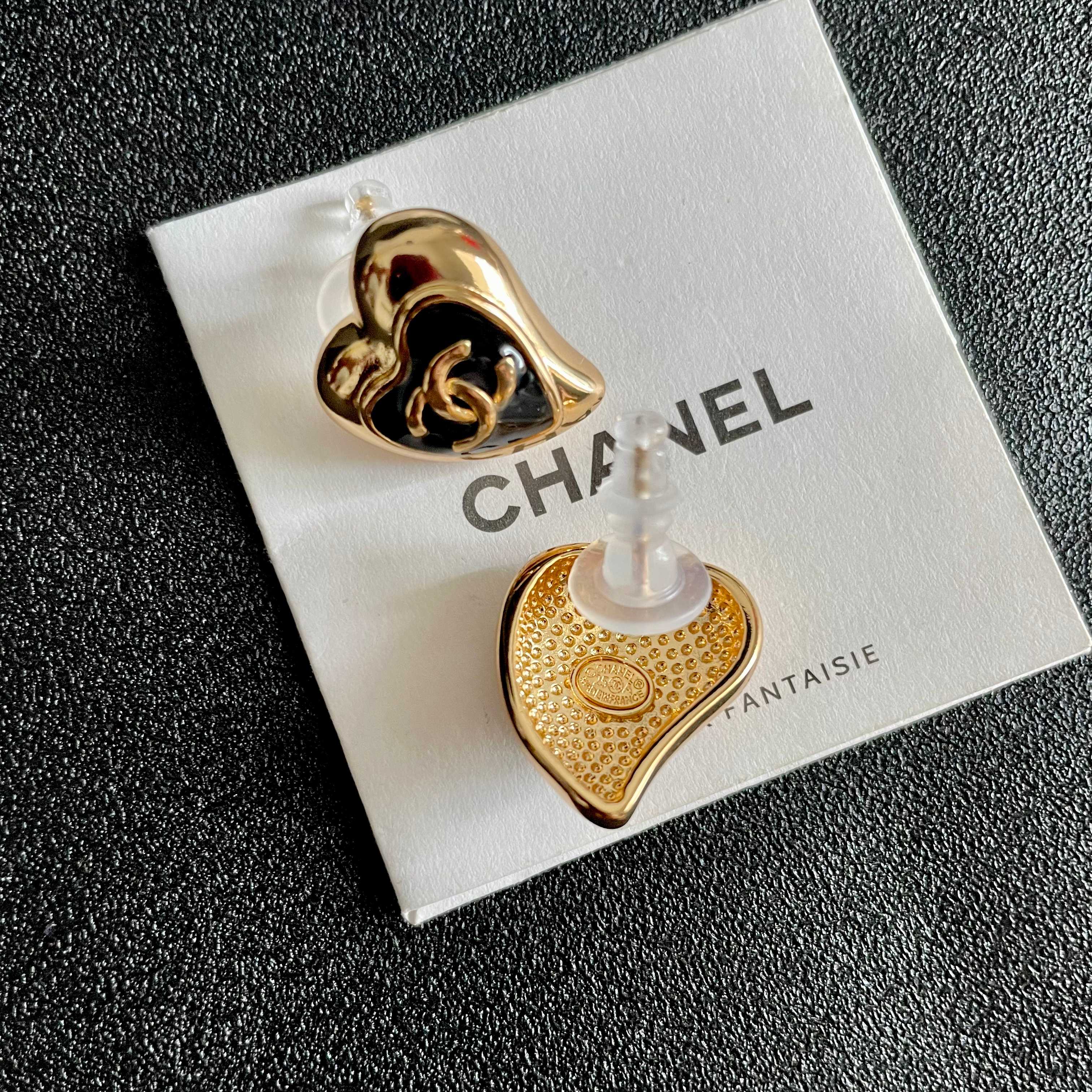  Chanel香奈儿 中古 双C耳钉👀原版复刻logo 小香家的款式真心无需多介绍😘🎶每一款都超好看，精