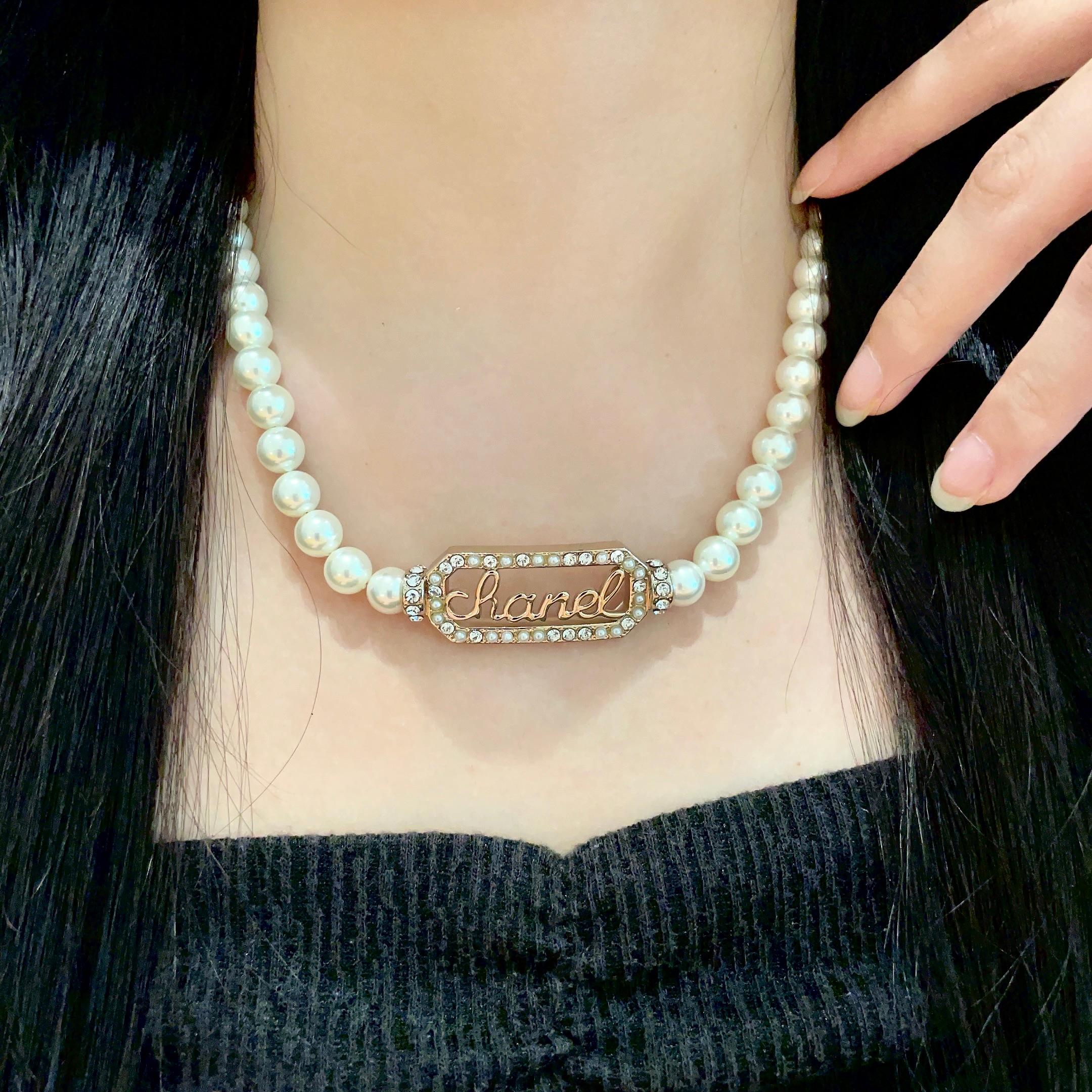  Chanel香奈儿 中古 字母 耳钉👀小香家的款式真心无需多介绍😘🎶每一款都超好看，精致大方，非常显气
