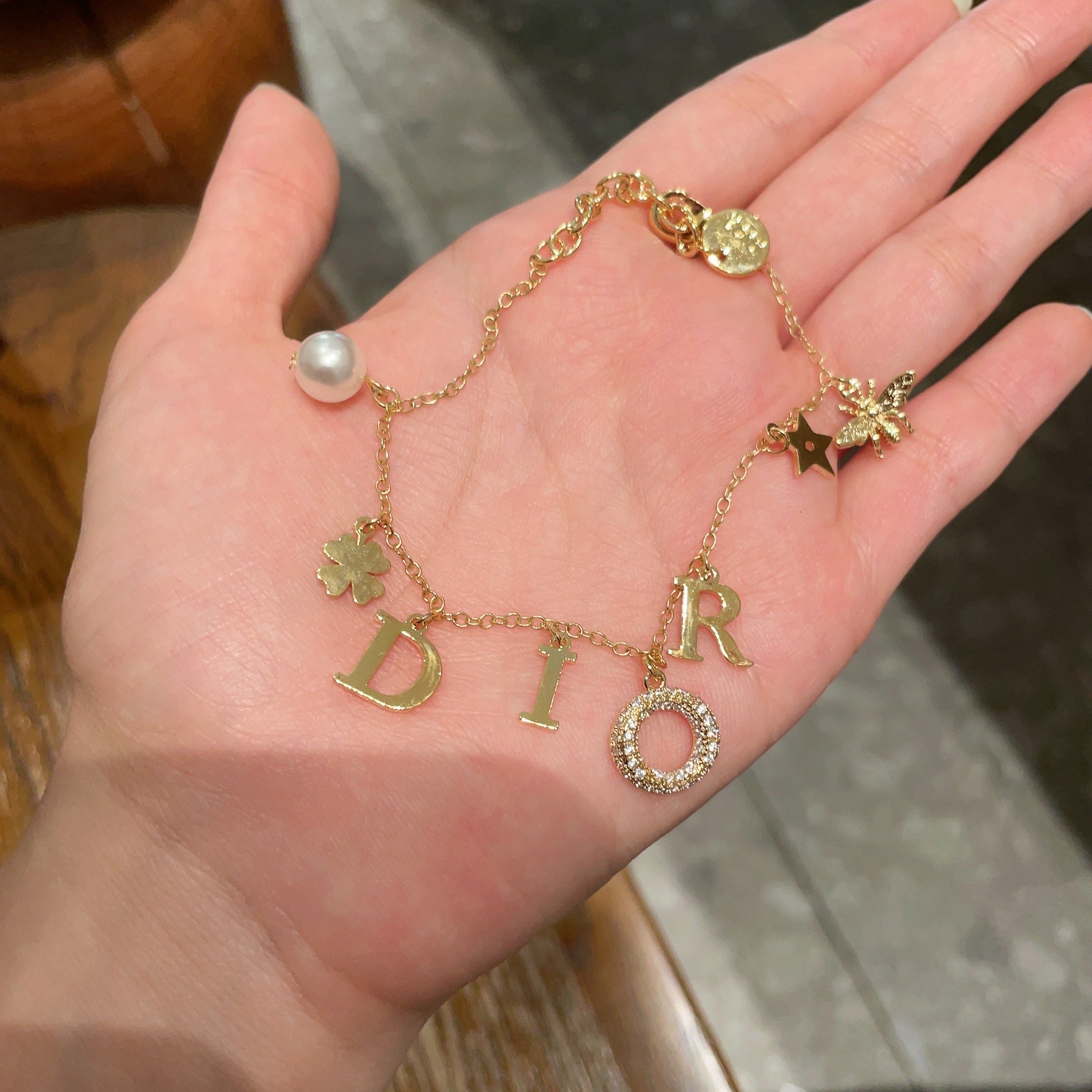 👑Dior 迪奥  手链 精选原版一致 黄铜材质 甜美气质高雅。