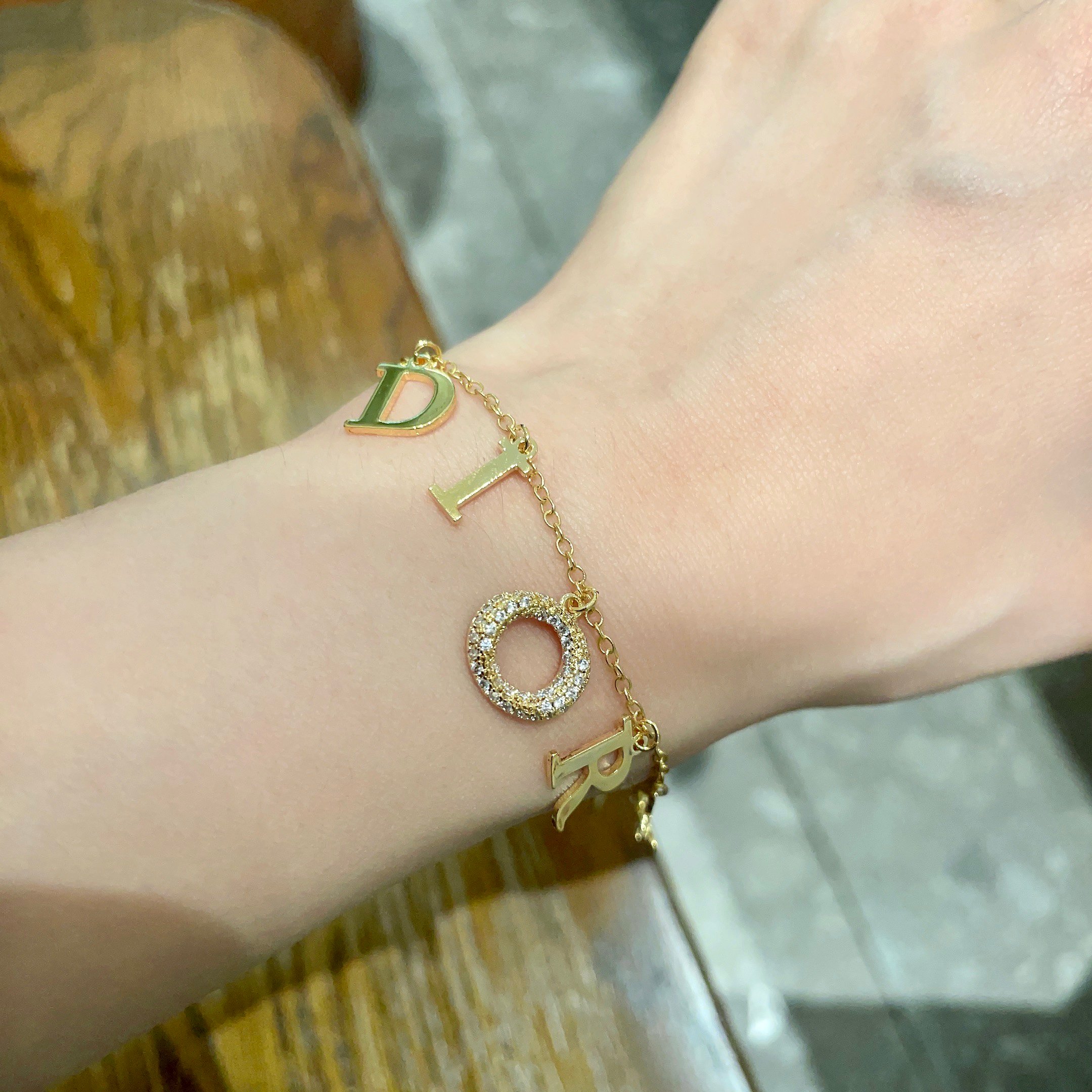 👑Dior 迪奥  手链 精选原版一致 黄铜材质 甜美气质高雅。