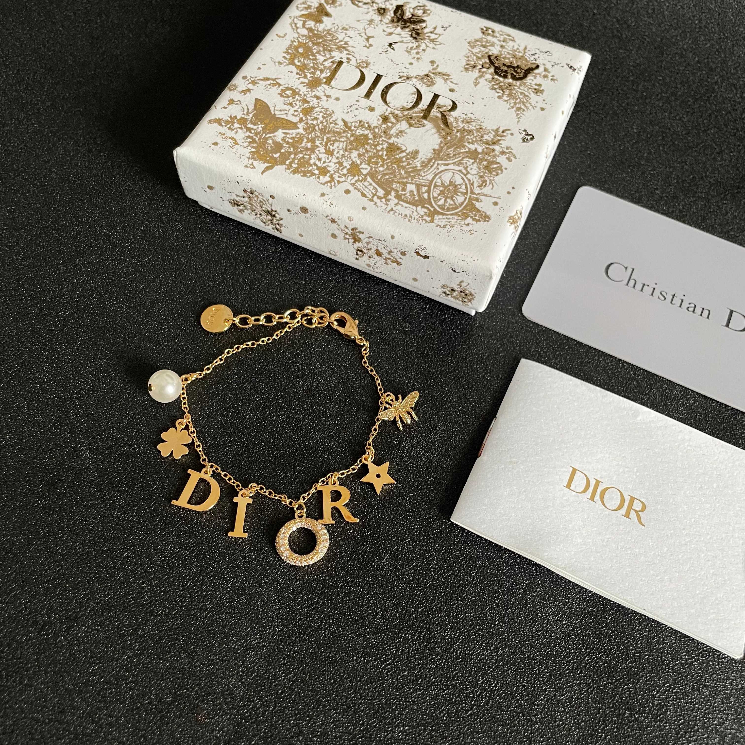 👑Dior 迪奥  手链 精选原版一致 黄铜材质 甜美气质高雅。