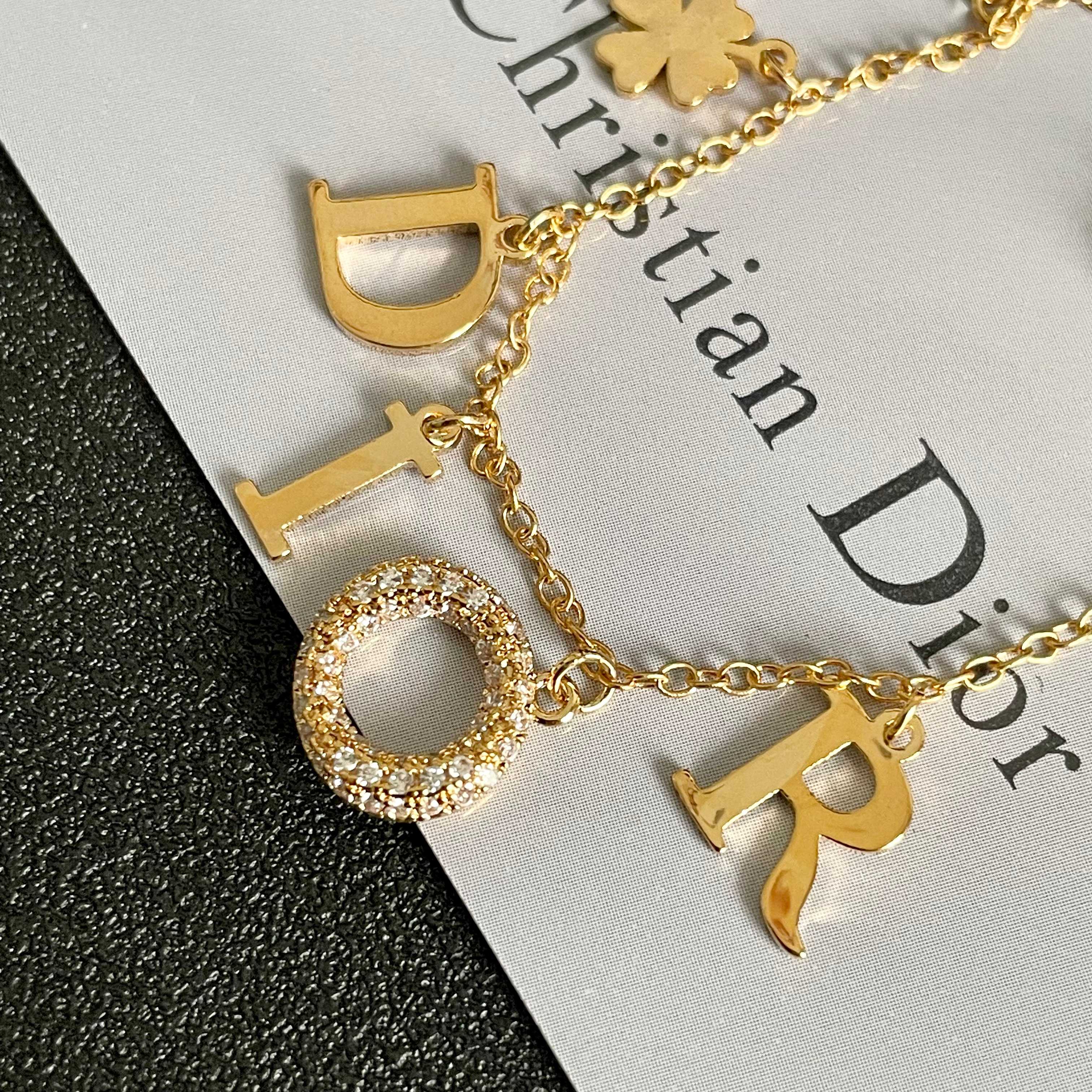 👑Dior 迪奥  手链 精选原版一致 黄铜材质 甜美气质高雅。