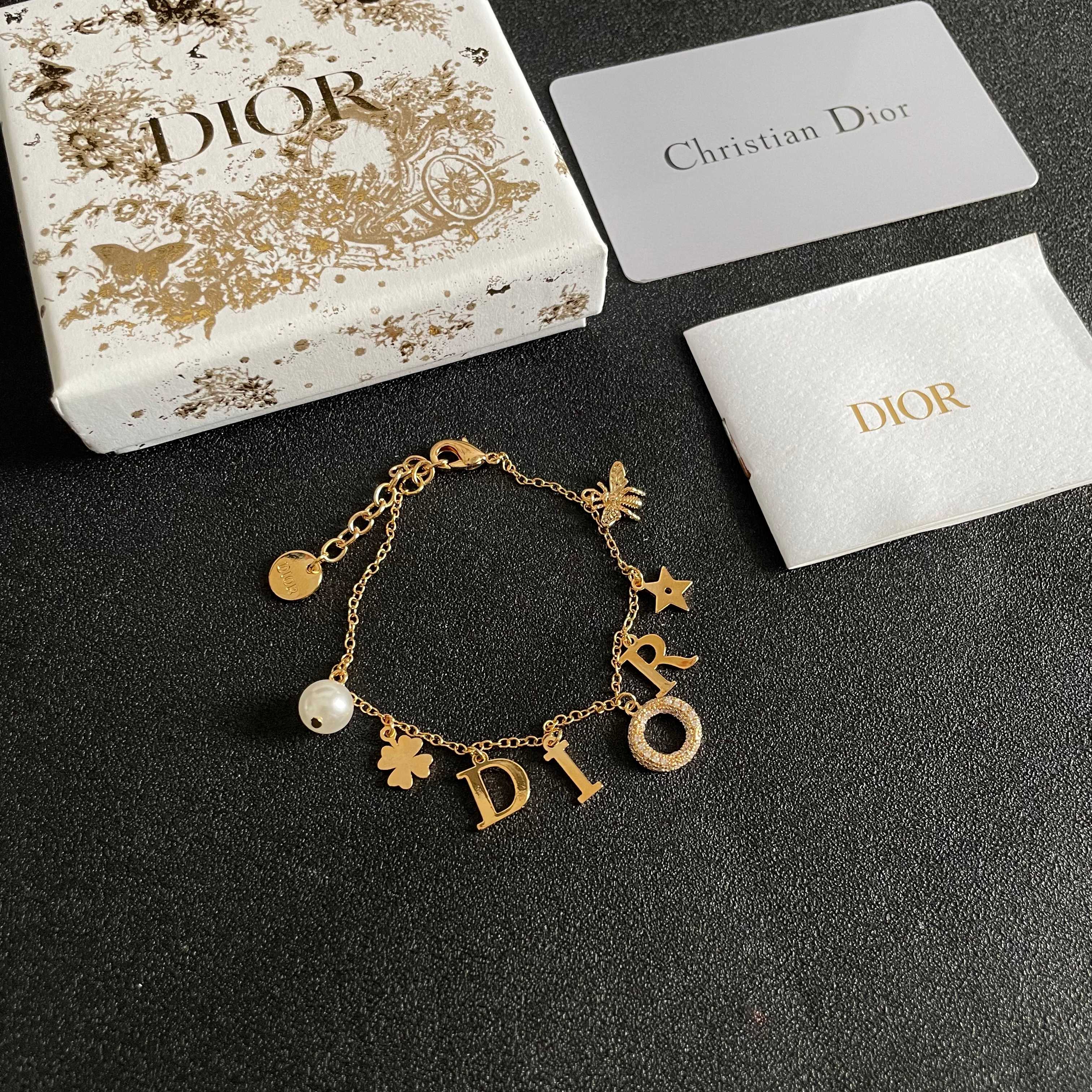 👑Dior 迪奥  手链 精选原版一致 黄铜材质 甜美气质高雅。