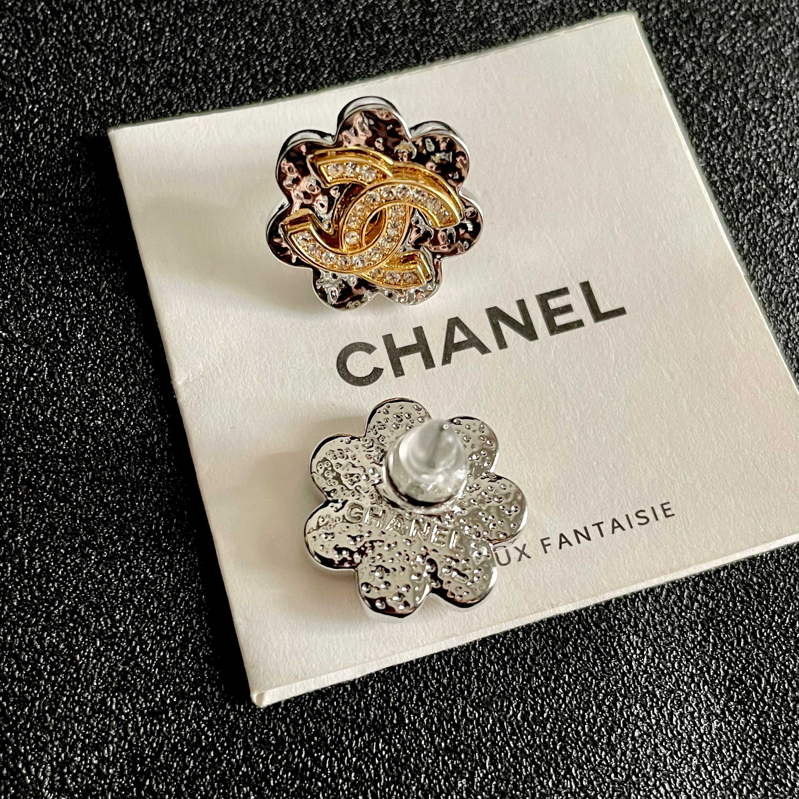  Chanel香奈儿 中古 耳钉👀小香家的款式真心无需多介绍😘🎶每一款都超好看，精致大方，非常显气质