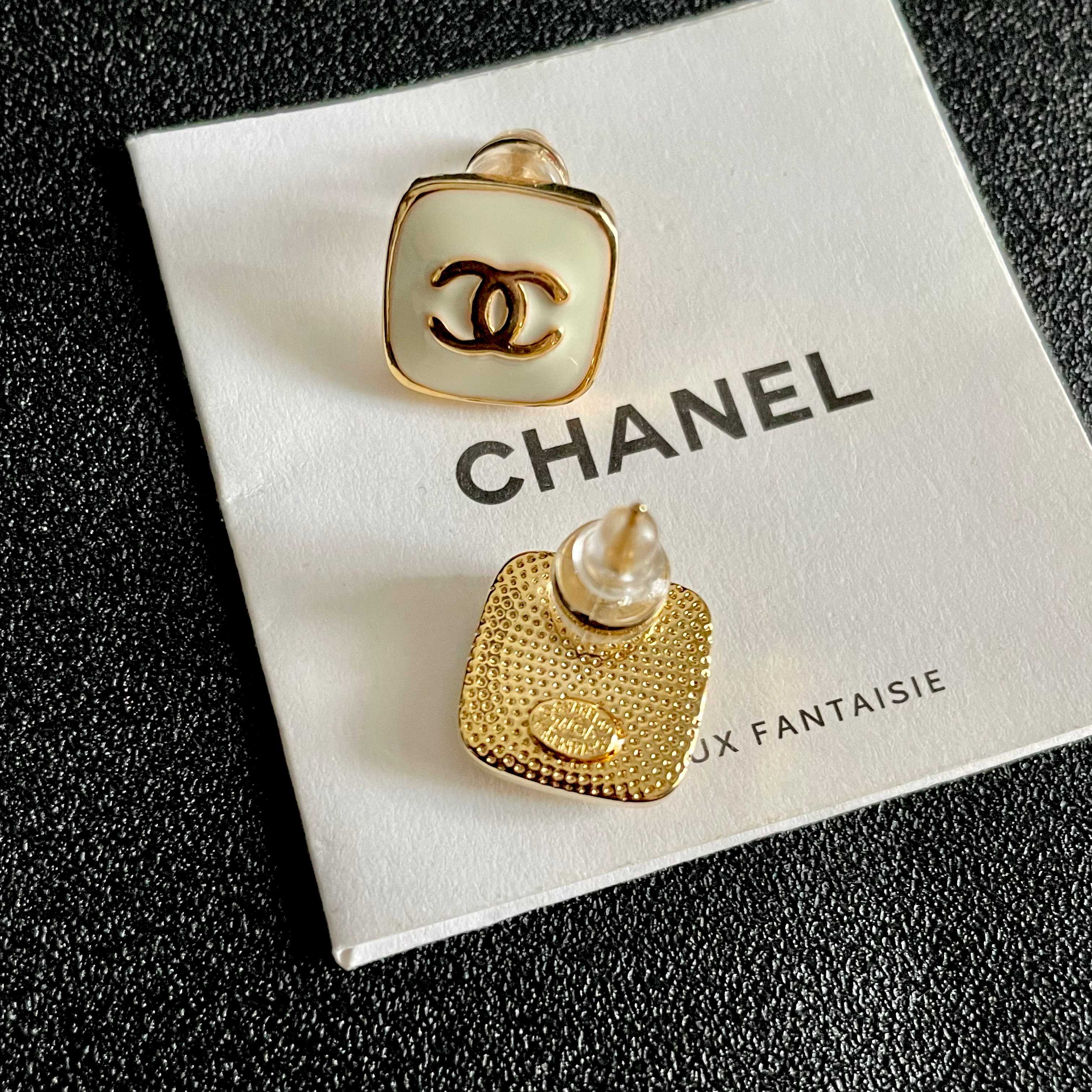  Chanel香奈儿 中古 耳钉👀小香家的款式真心无需多介绍😘🎶每一款都超好看，精致大方，非常显气质