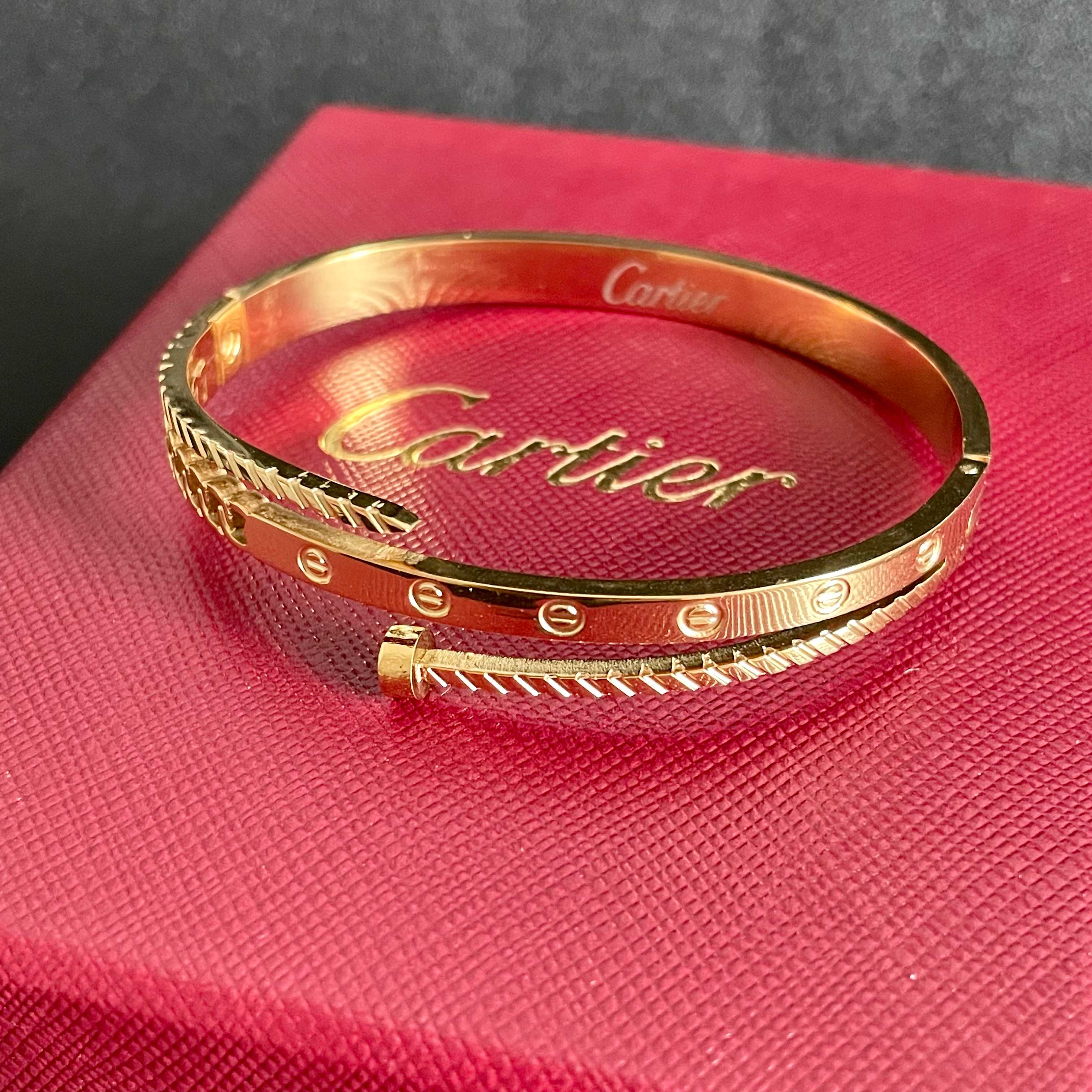 👑Cartier 卡地亚官网最新发布 👉🏻火爆钉子手镯💥进口精工保色18k💯高端定制👈🏻🙈🙈🙈顶级工艺 