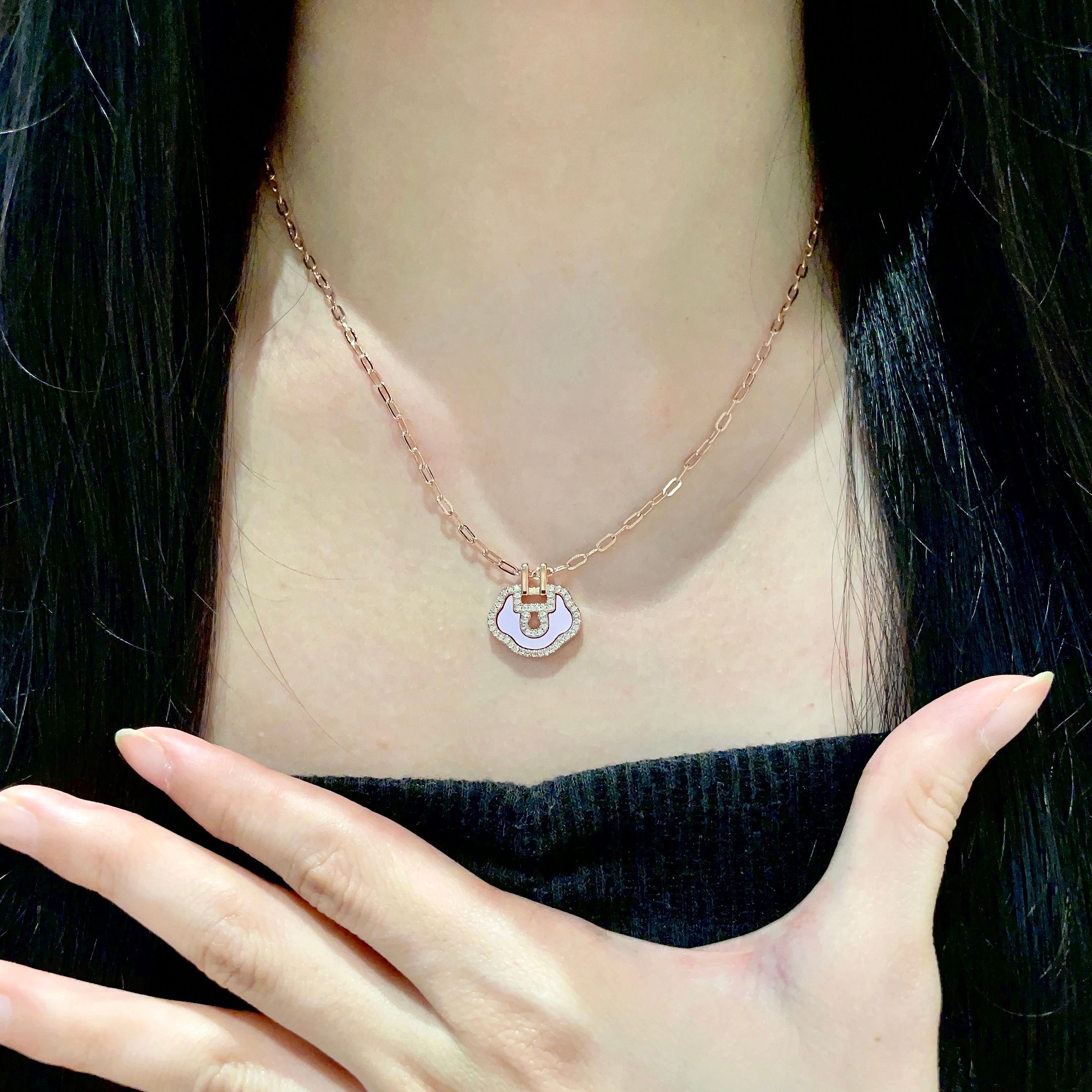  麒麟mini如意项链✨时尚与传统相结合的一款💓不会满大街撞款的小精品，非常夺目，精巧别致，很吸睛！手工