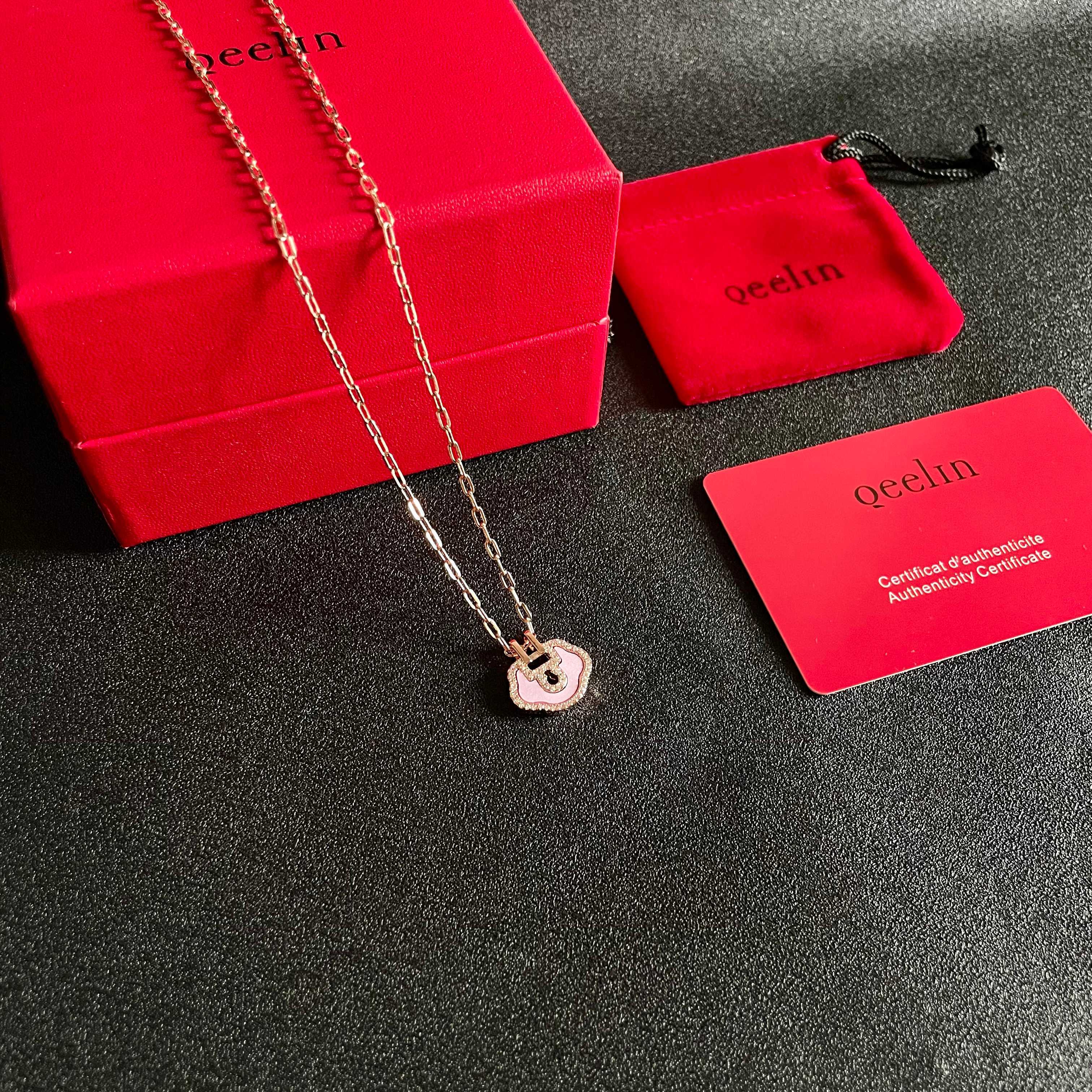  麒麟mini如意项链✨时尚与传统相结合的一款💓不会满大街撞款的小精品，非常夺目，精巧别致，很吸睛！手工