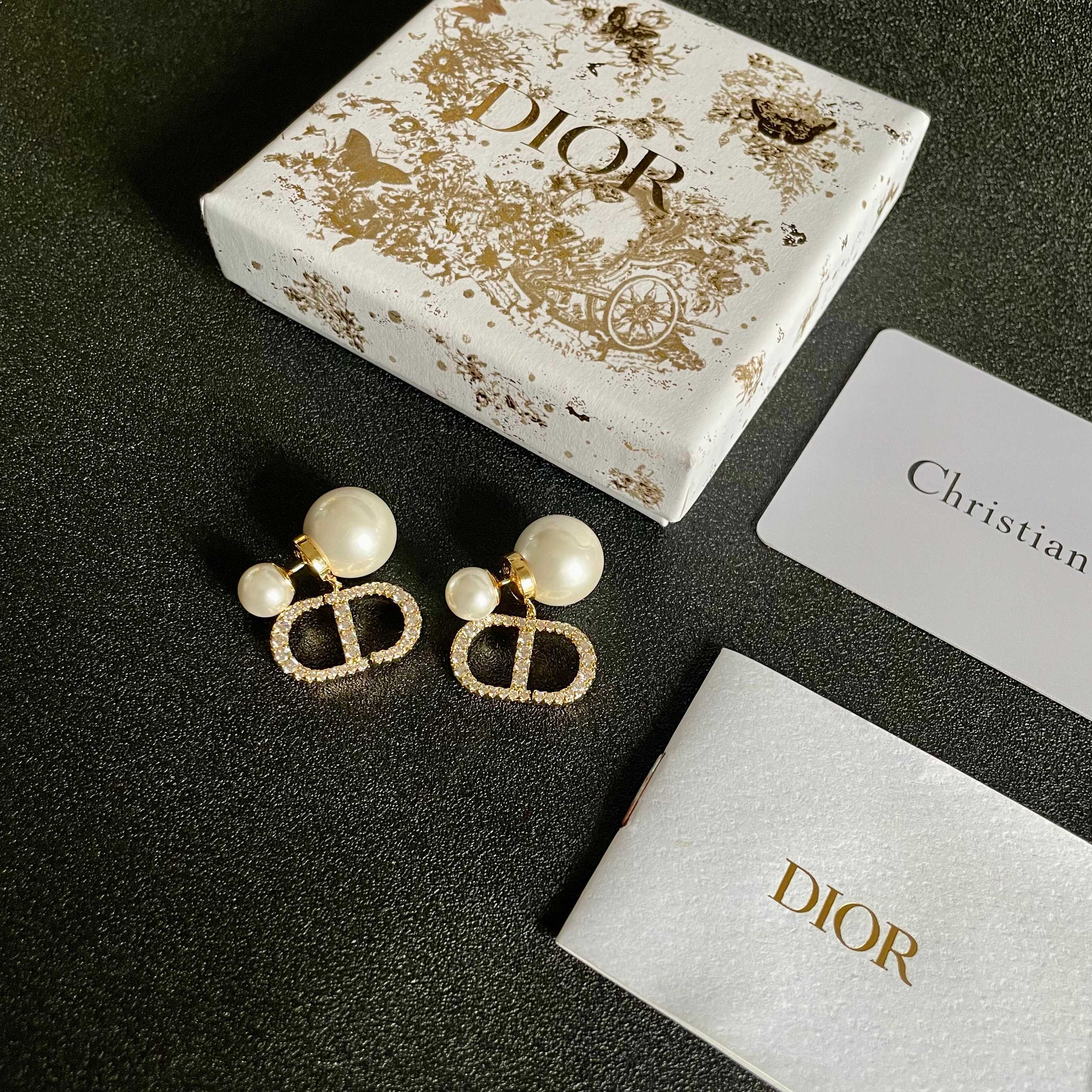 👑Dior 迪奥 中古 耳环 专柜一致上新 精选原版一致 黄铜材质 甜美气质高