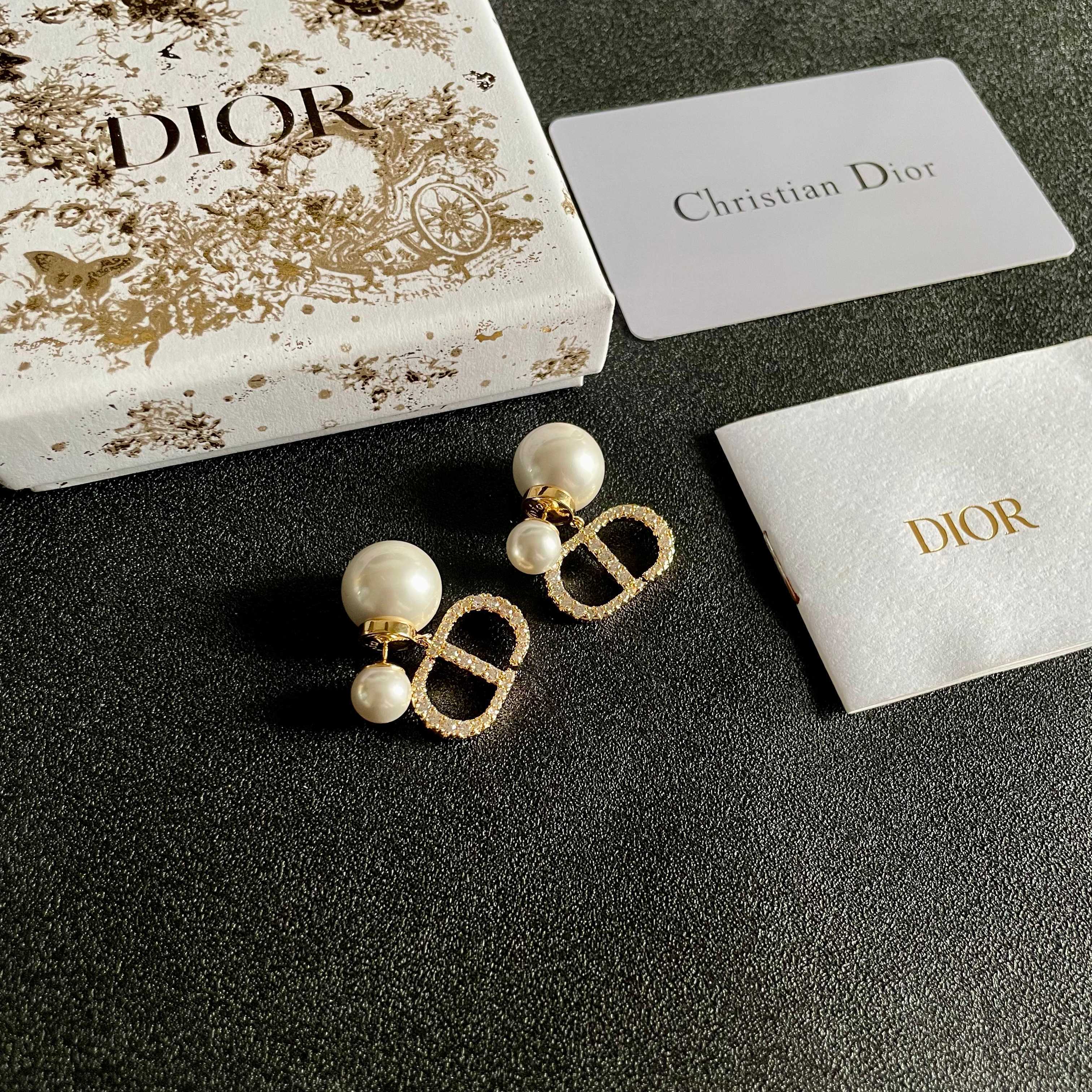 👑Dior 迪奥 中古 耳环 专柜一致上新 精选原版一致 黄铜材质 甜美气质高