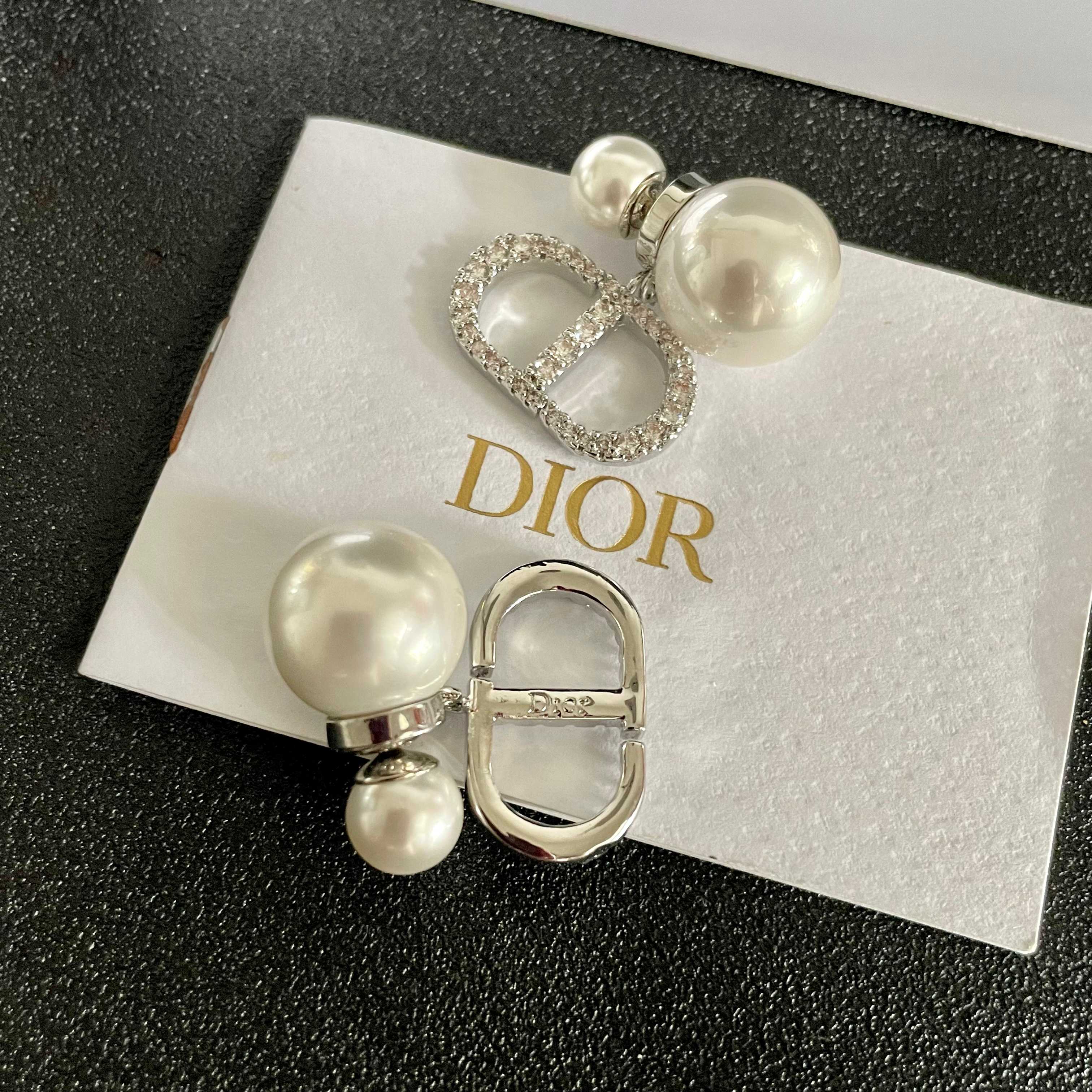 👑Dior 迪奥 中古 耳环 专柜一致上新 精选原版一致 黄铜材质 甜美气质高