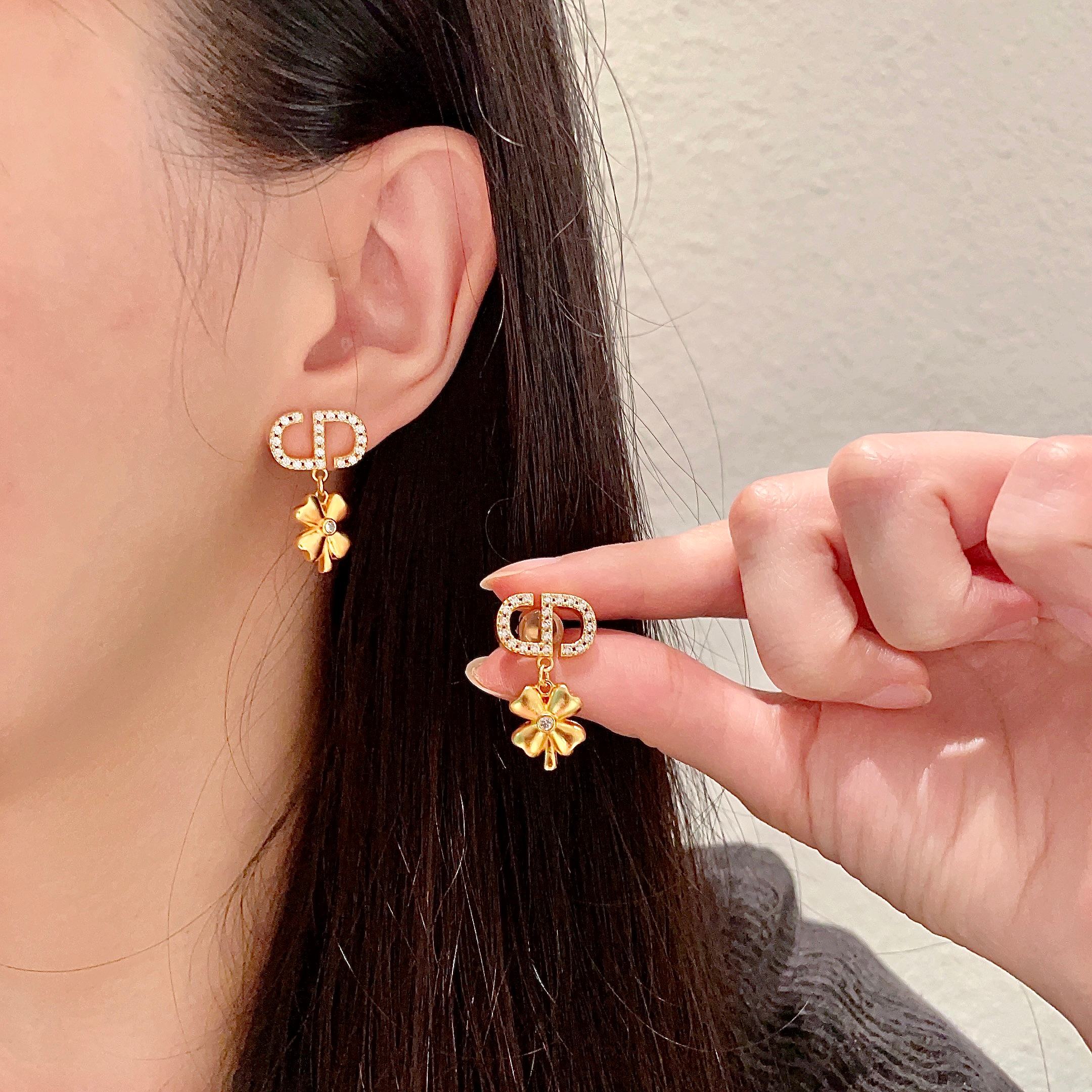 👑Dior 迪奥 中古 耳环 专柜一致上新 精选原版一致 黄铜材质 甜美气质高