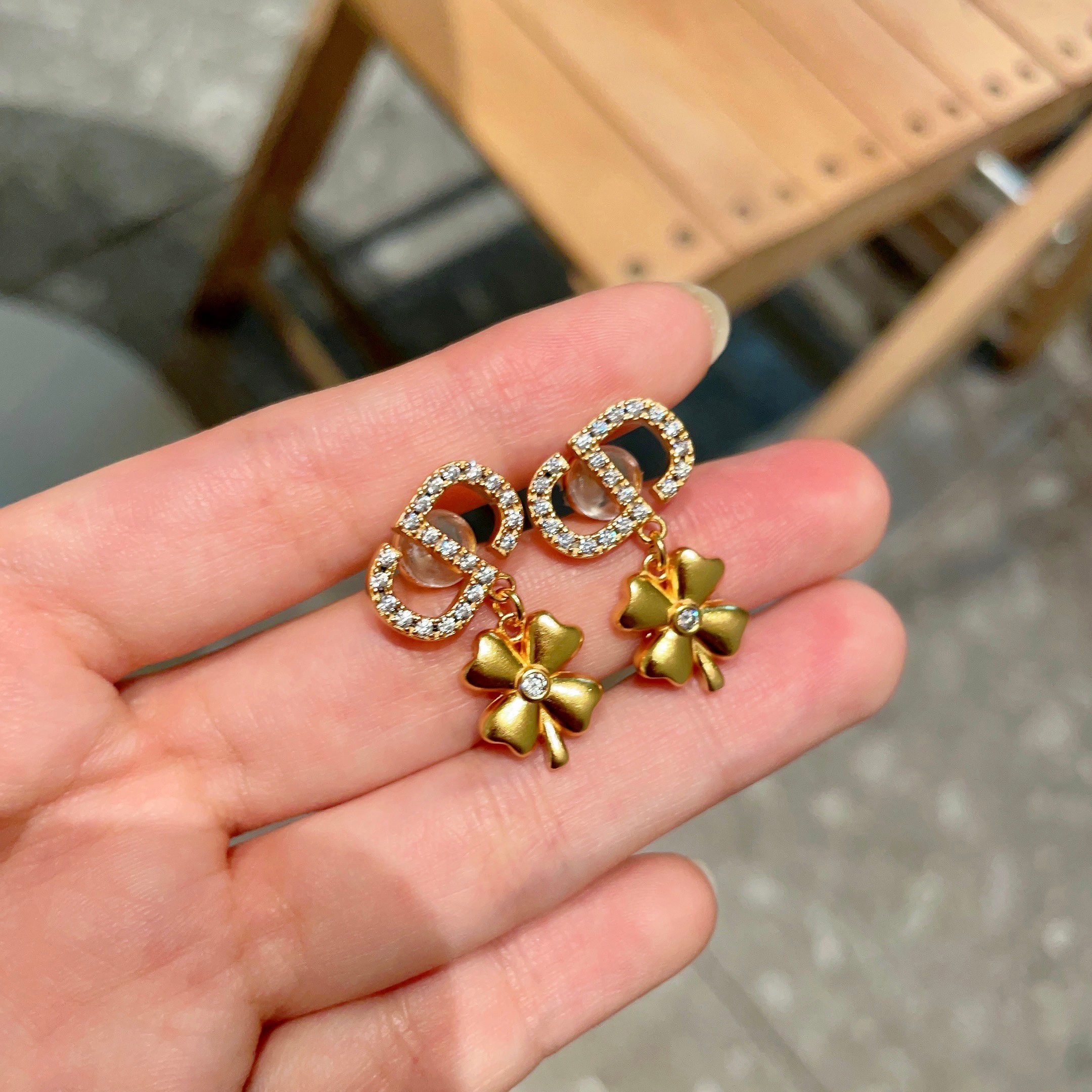 👑Dior 迪奥 中古 耳环 专柜一致上新 精选原版一致 黄铜材质 甜美气质高
