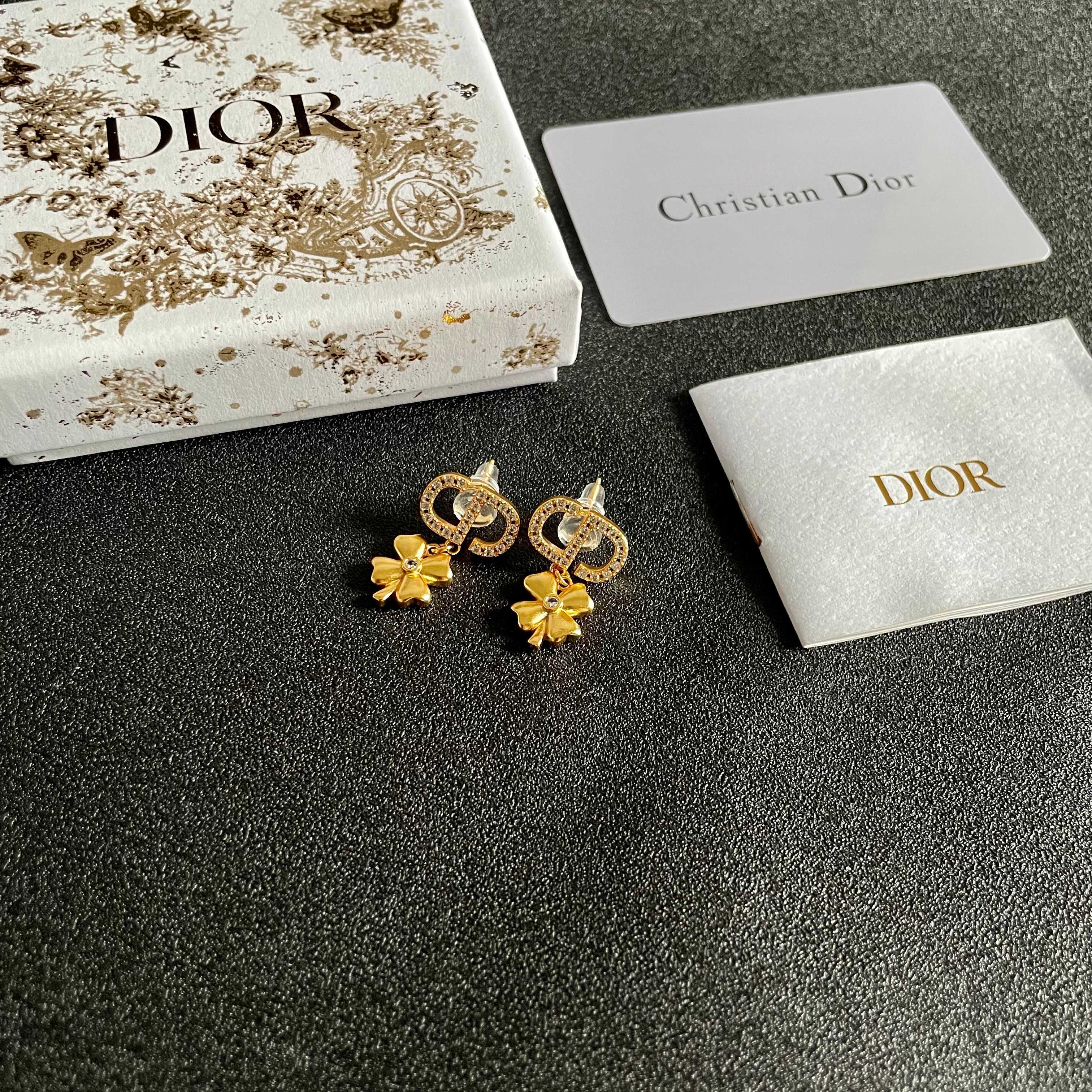 👑Dior 迪奥 中古 耳环 专柜一致上新 精选原版一致 黄铜材质 甜美气质高
