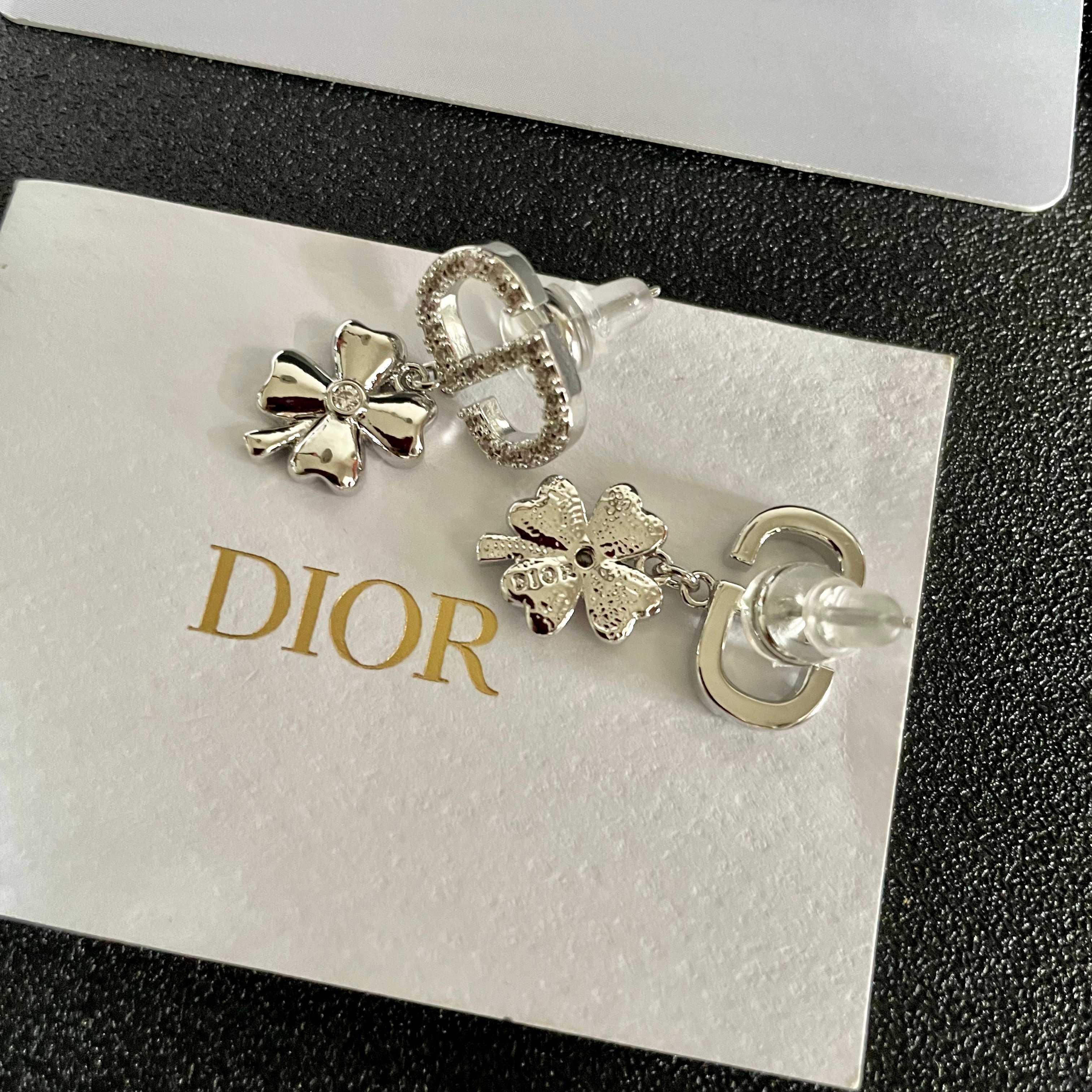 👑Dior 迪奥 中古 耳环 专柜一致上新 精选原版一致 黄铜材质 甜美气质高
