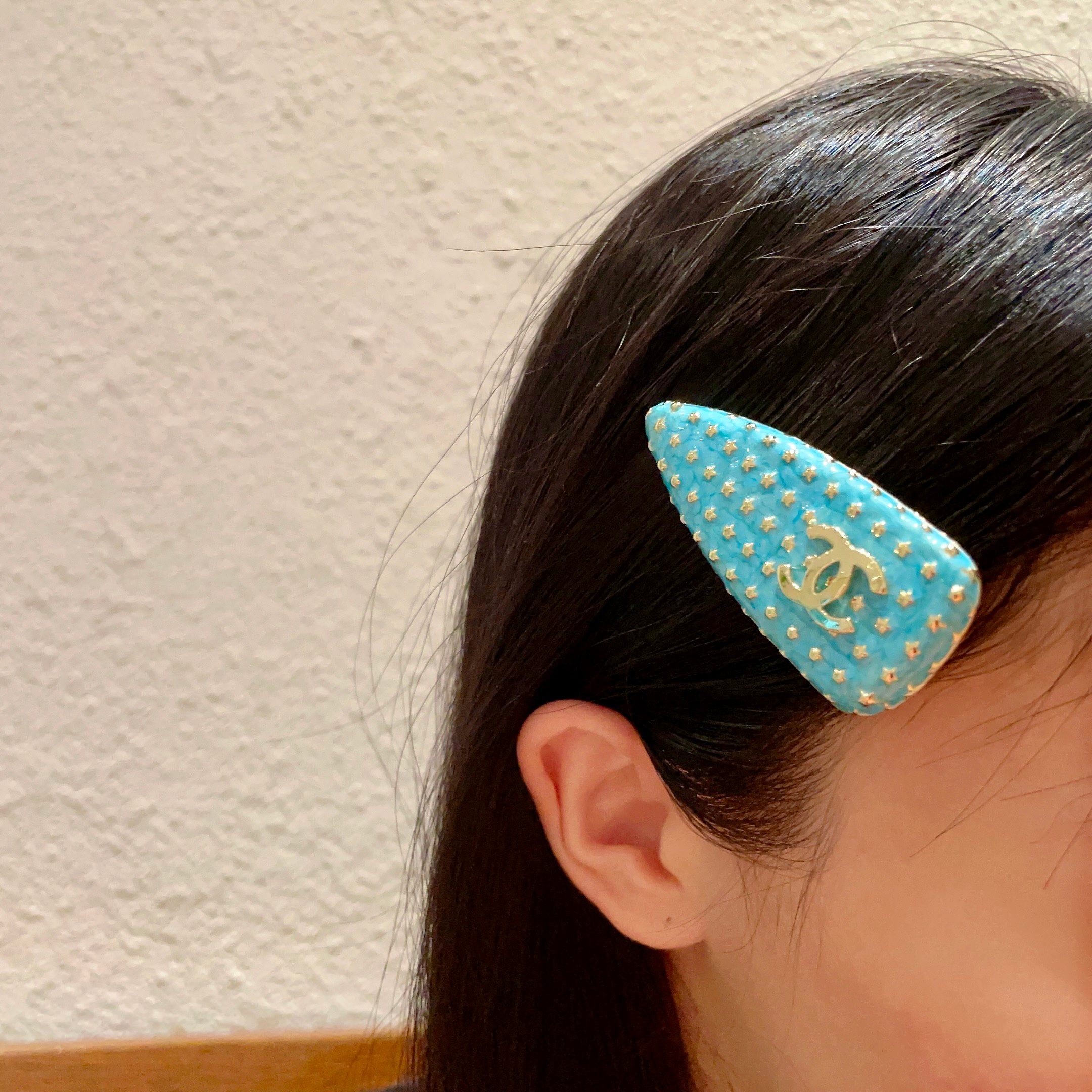 Chanel香奈儿】小香经典发夹热销款火爆上新❣同步专柜‼正品开模‼款式简单大方💋小巧别致💖超级适合夏天