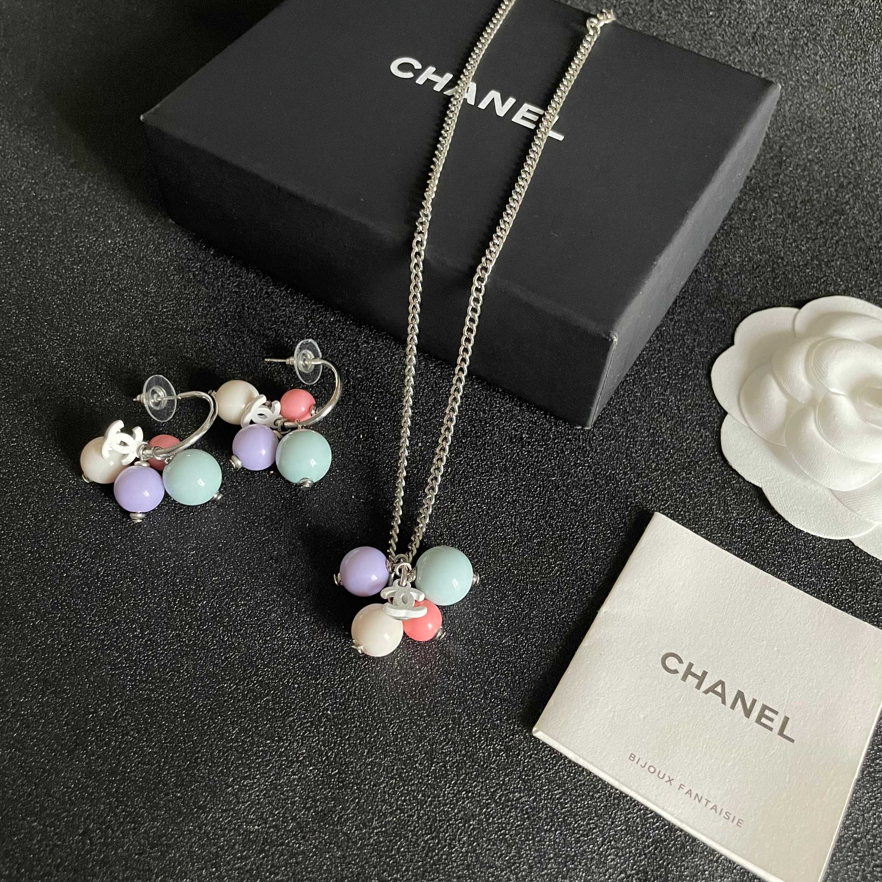  Chanel香奈儿 中古 项链👀小香家的款式真心无需多介绍😘🎶每一款都超好看，精致大方，非常显气质