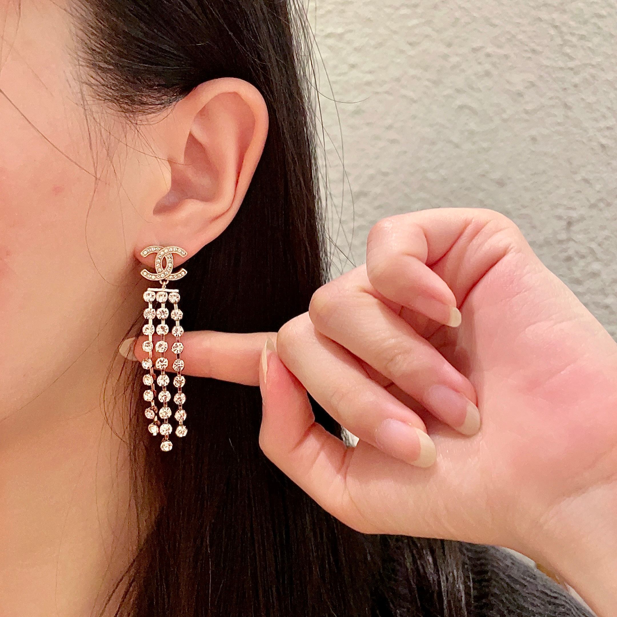  Chanel香奈儿 中古 耳钉👀小香家的款式真心无需多介绍😘🎶每一款都超好看，精致大方，非常显气质