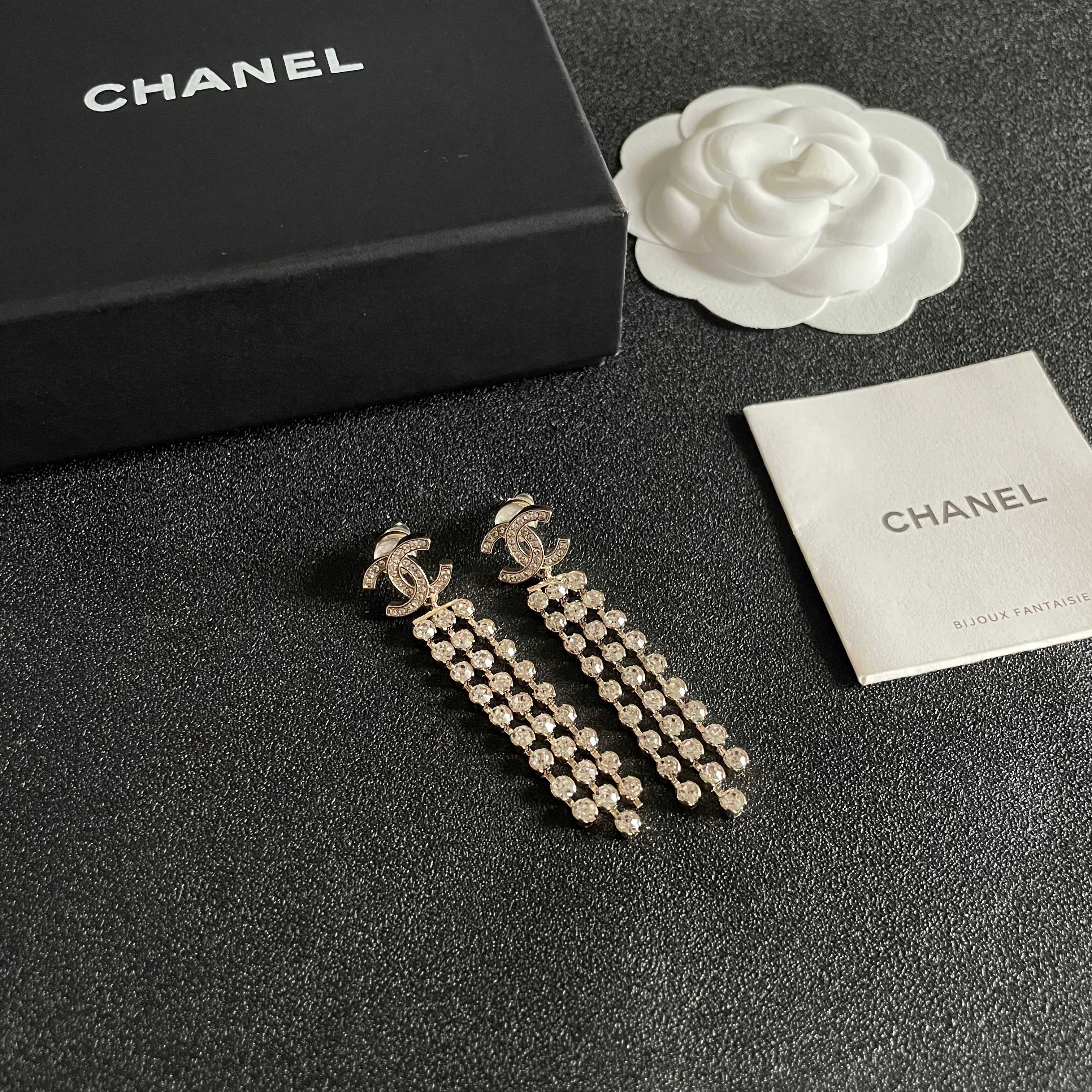  Chanel香奈儿 中古 耳钉👀小香家的款式真心无需多介绍😘🎶每一款都超好看，精致大方，非常显气质