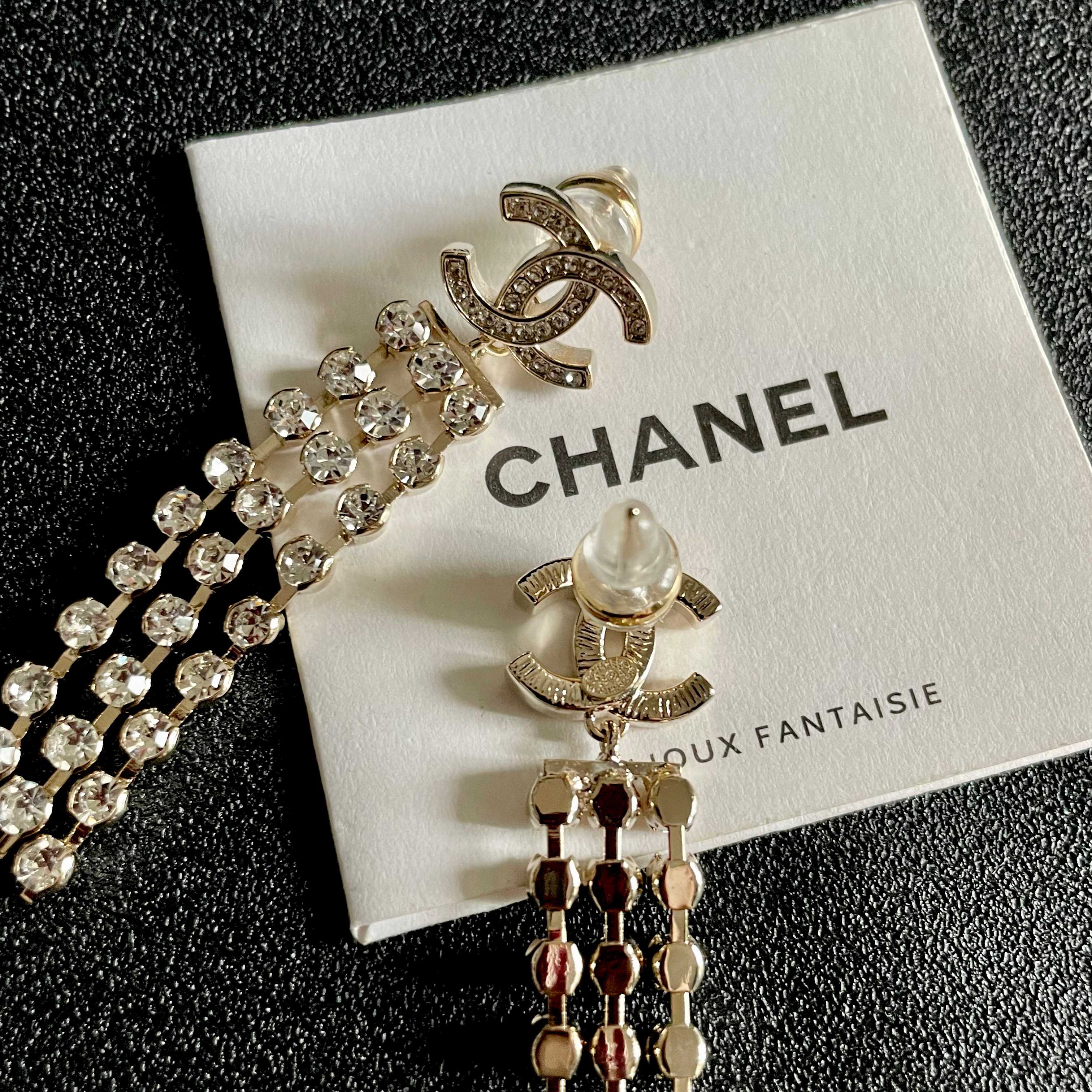  Chanel香奈儿 中古 耳钉👀小香家的款式真心无需多介绍😘🎶每一款都超好看，精致大方，非常显气质