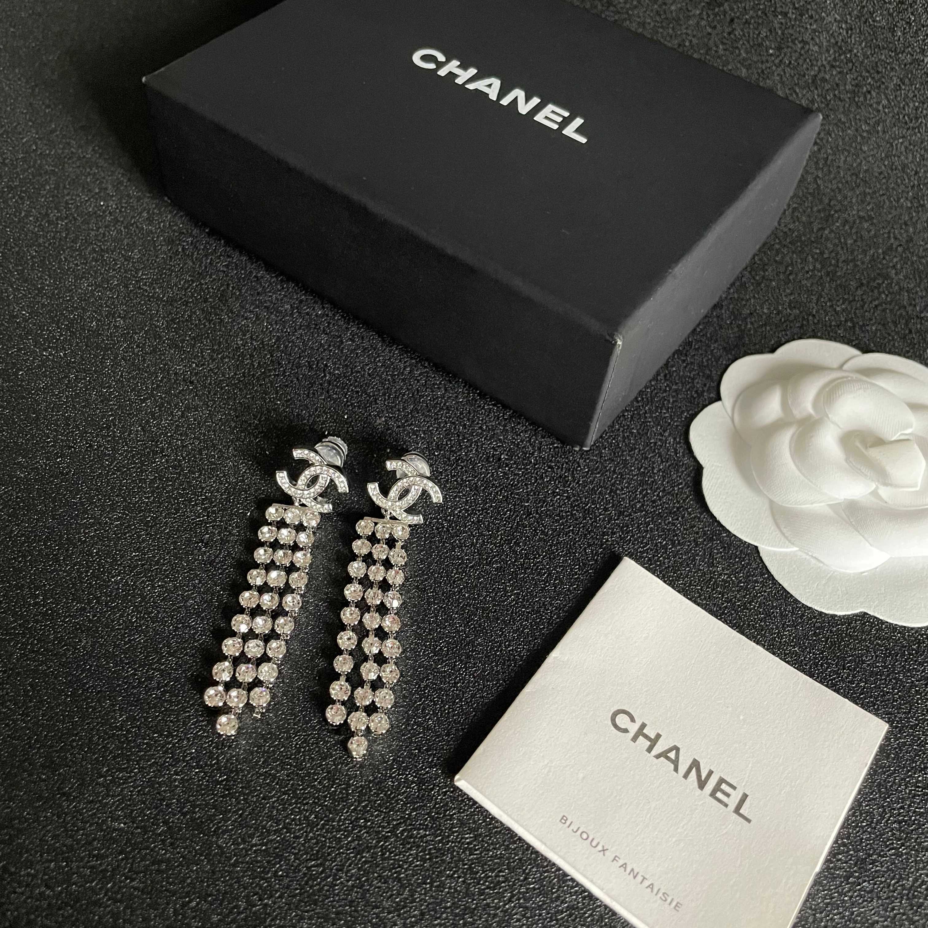  Chanel香奈儿 中古 耳钉👀小香家的款式真心无需多介绍😘🎶每一款都超好看，精致大方，非常显气质